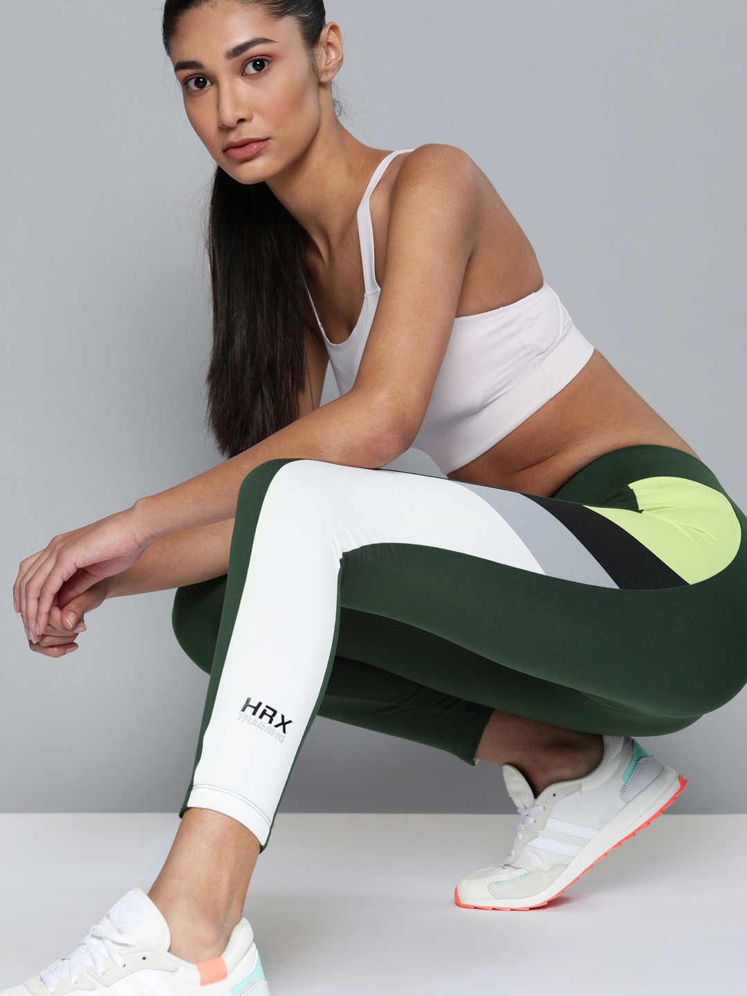 

HRX by Hrithik Roshan Women Black Forest Solid Rapid-Dry Antimicrobial Training Tights, Green
