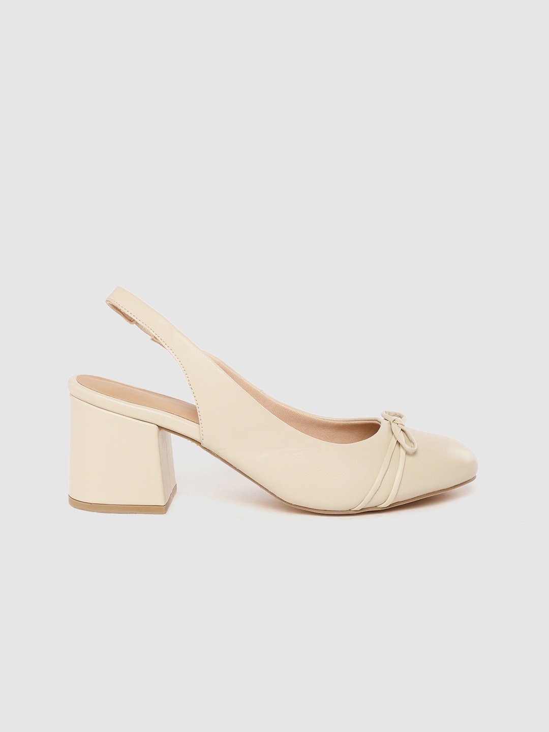 

her by invictus Women Cream-Coloured Solid Pumps