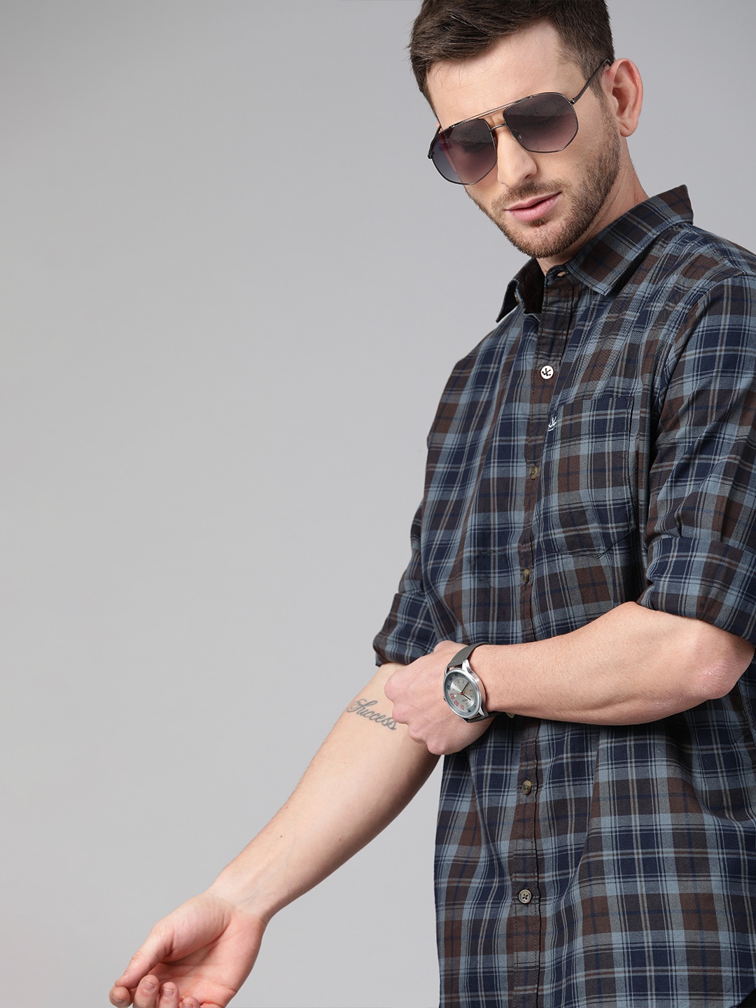 

WROGN Men Navy Blue & Brown Slim Fit Checked Casual Shirt
