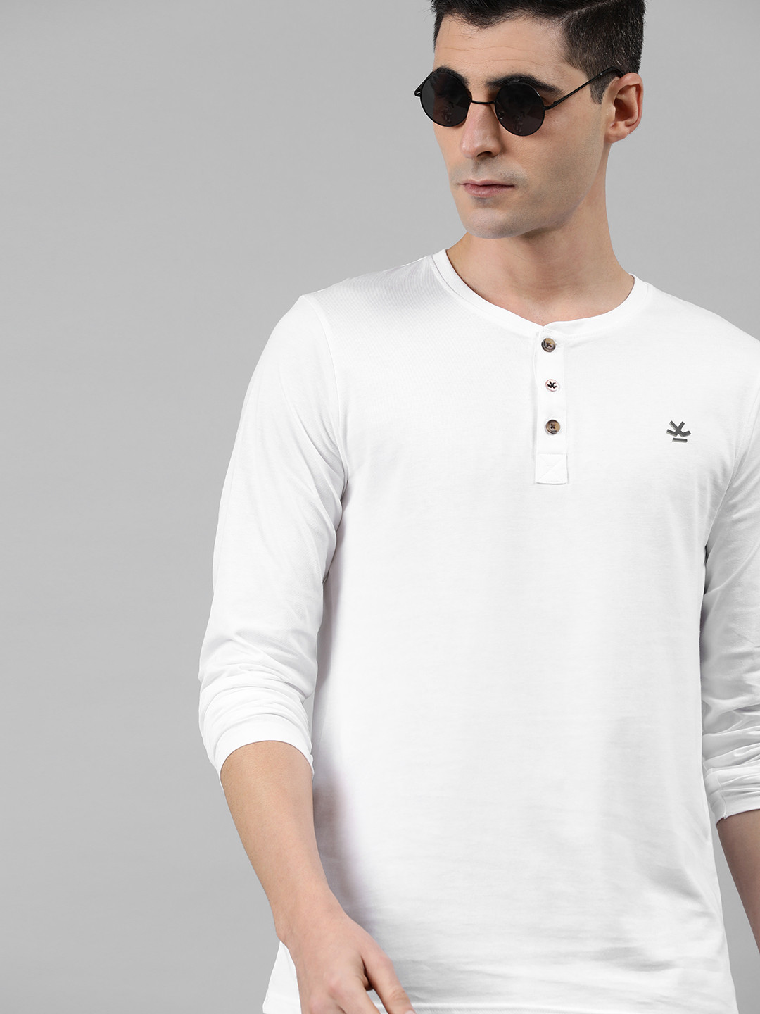 

WROGN Men White Slim Fit Solid Henley Neck Pure Cotton T-shirt