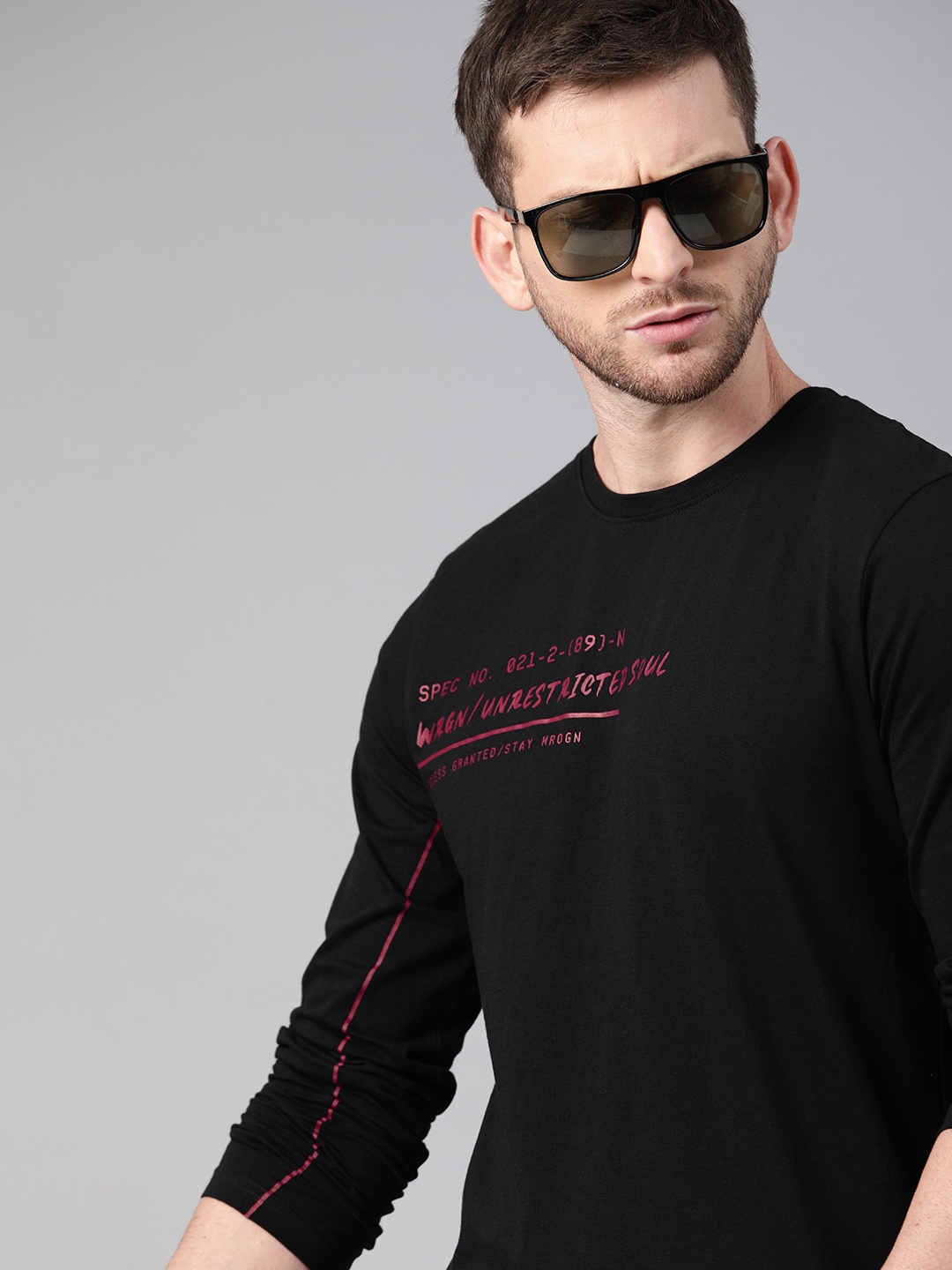 

WROGN Men Black Printed Slim Fit Round Neck Pure Cotton T-shirt