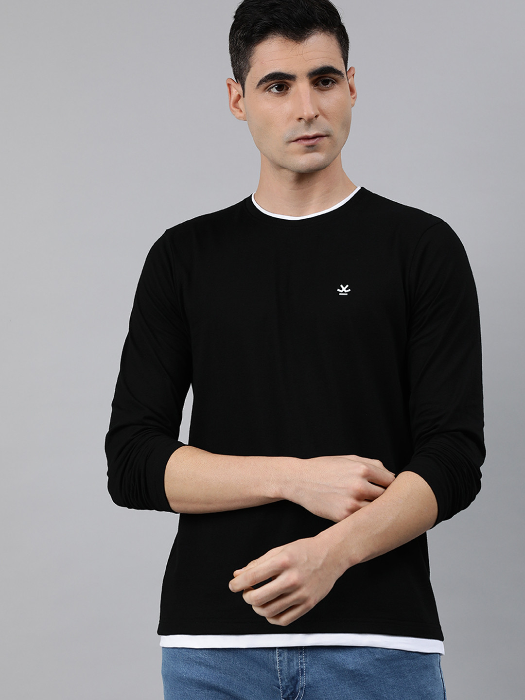

WROGN Men Black Solid Slim Fit Round Neck Pure Cotton T-shirt