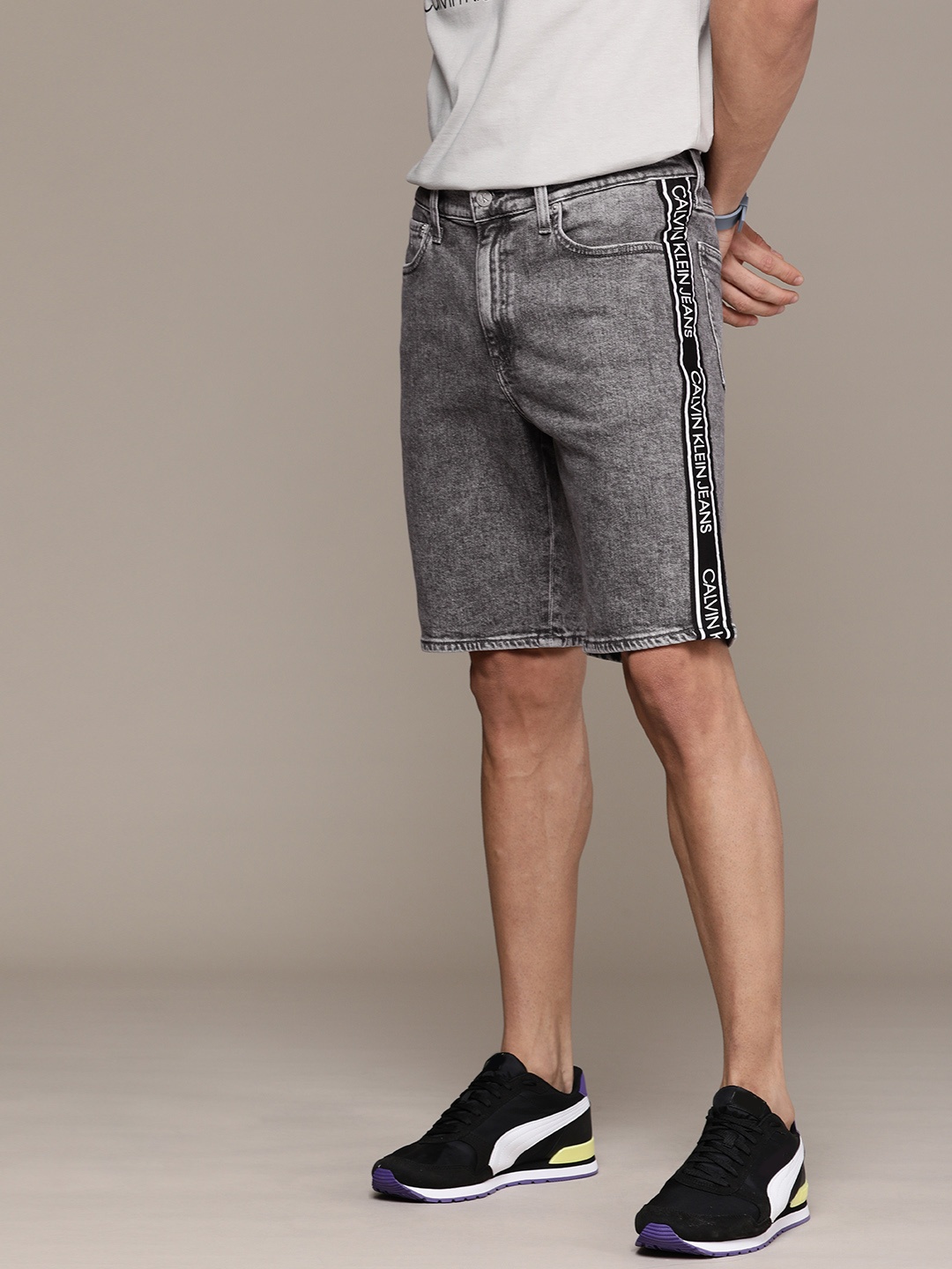 

Calvin Klein Jeans Men Grey Slim Fit Denim Shorts With Printed Side Stripes
