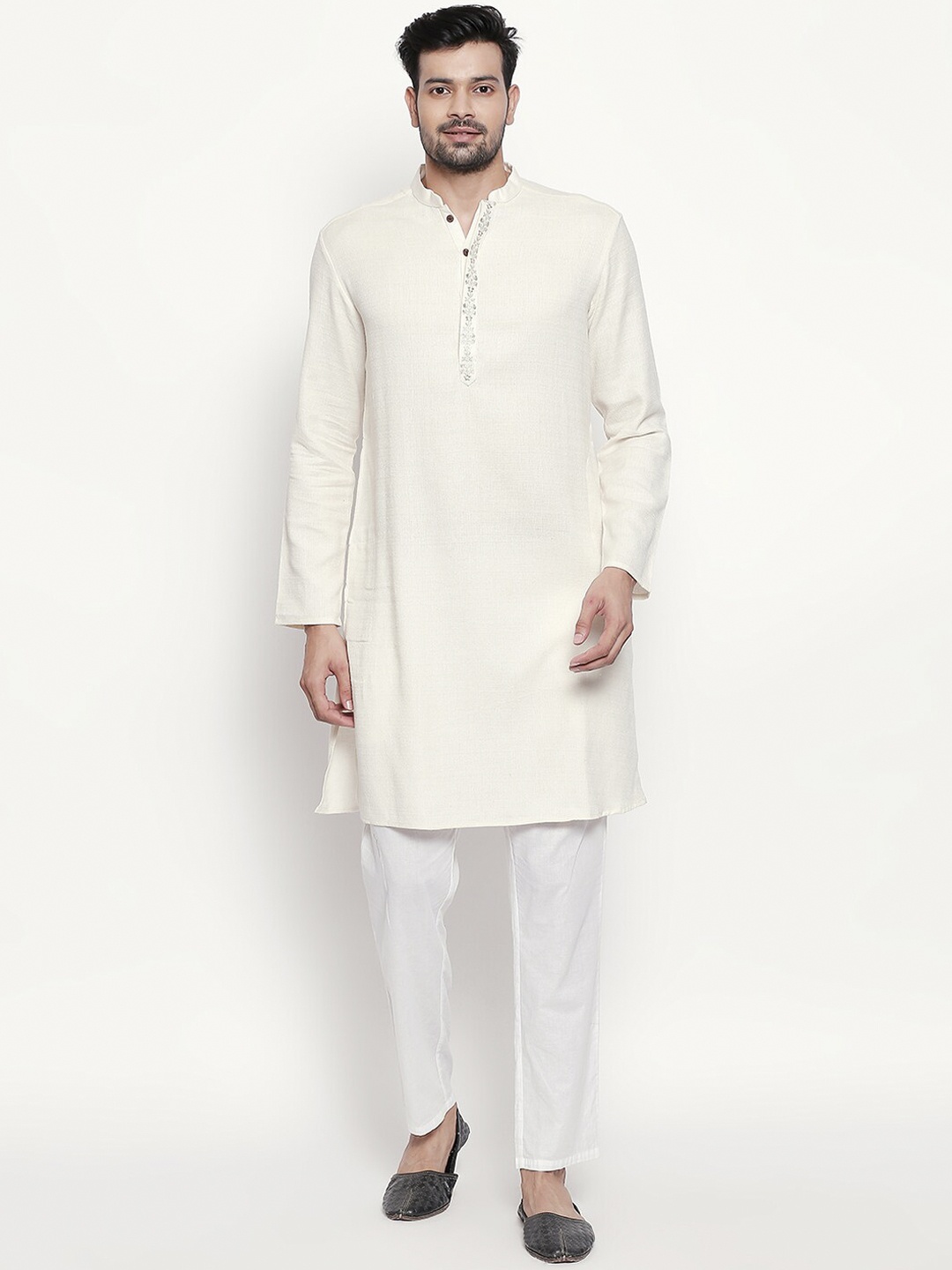 

indus route by Pantaloons Men Off-White Solid Straight Kurta