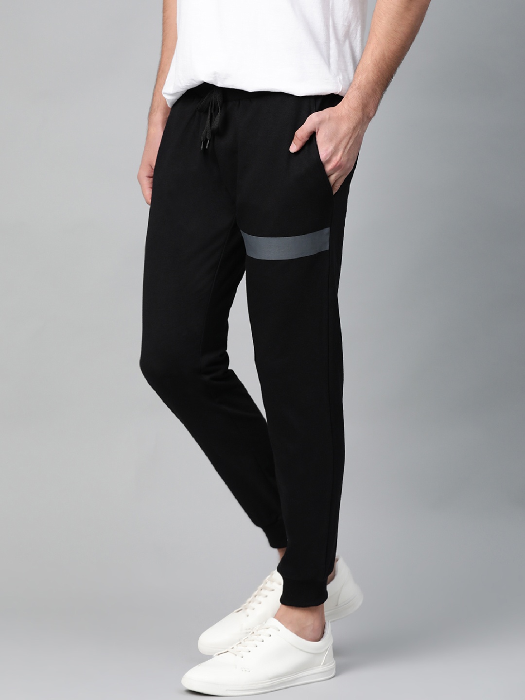 

Mast & Harbour Men Black Solid Joggers