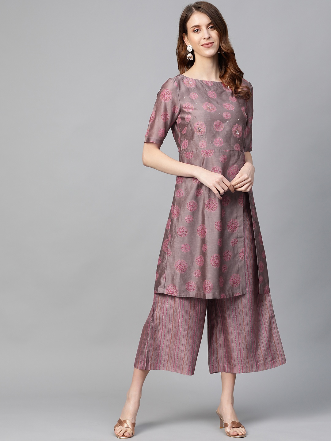

Fabindia Women Taupe & Pink High-Slit Printed Kurta with Palazzos