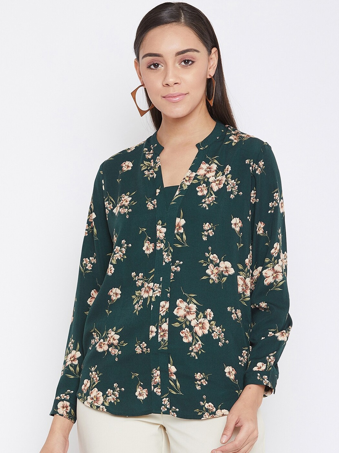 

Crimsoune Club Women Green & Beige Floral Printed Top