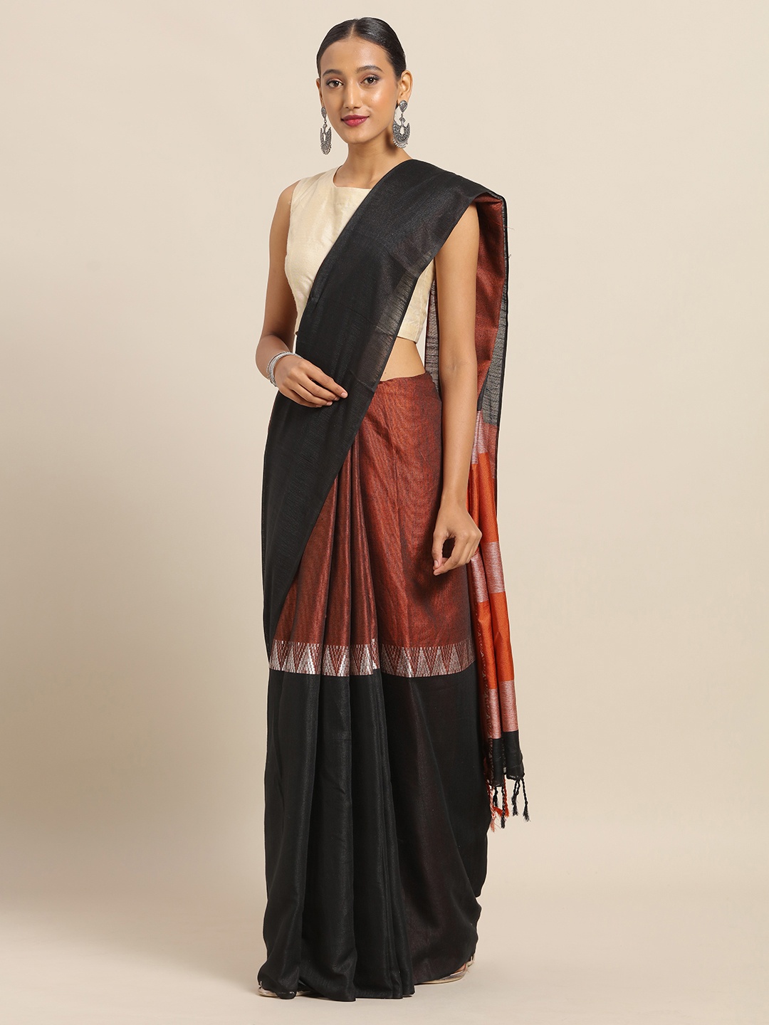 

VASTRANAND Orange & Black Linen Blend Colourblocked Banarasi Saree