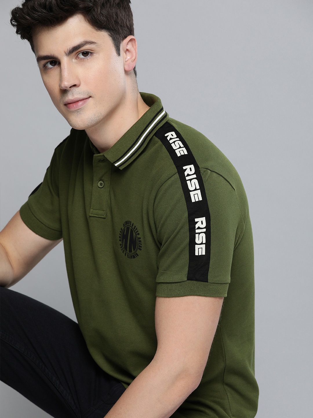 

HERENOW Men Olive Green Solid Polo Collar Pure Cotton T-shirt With Striped Detailing
