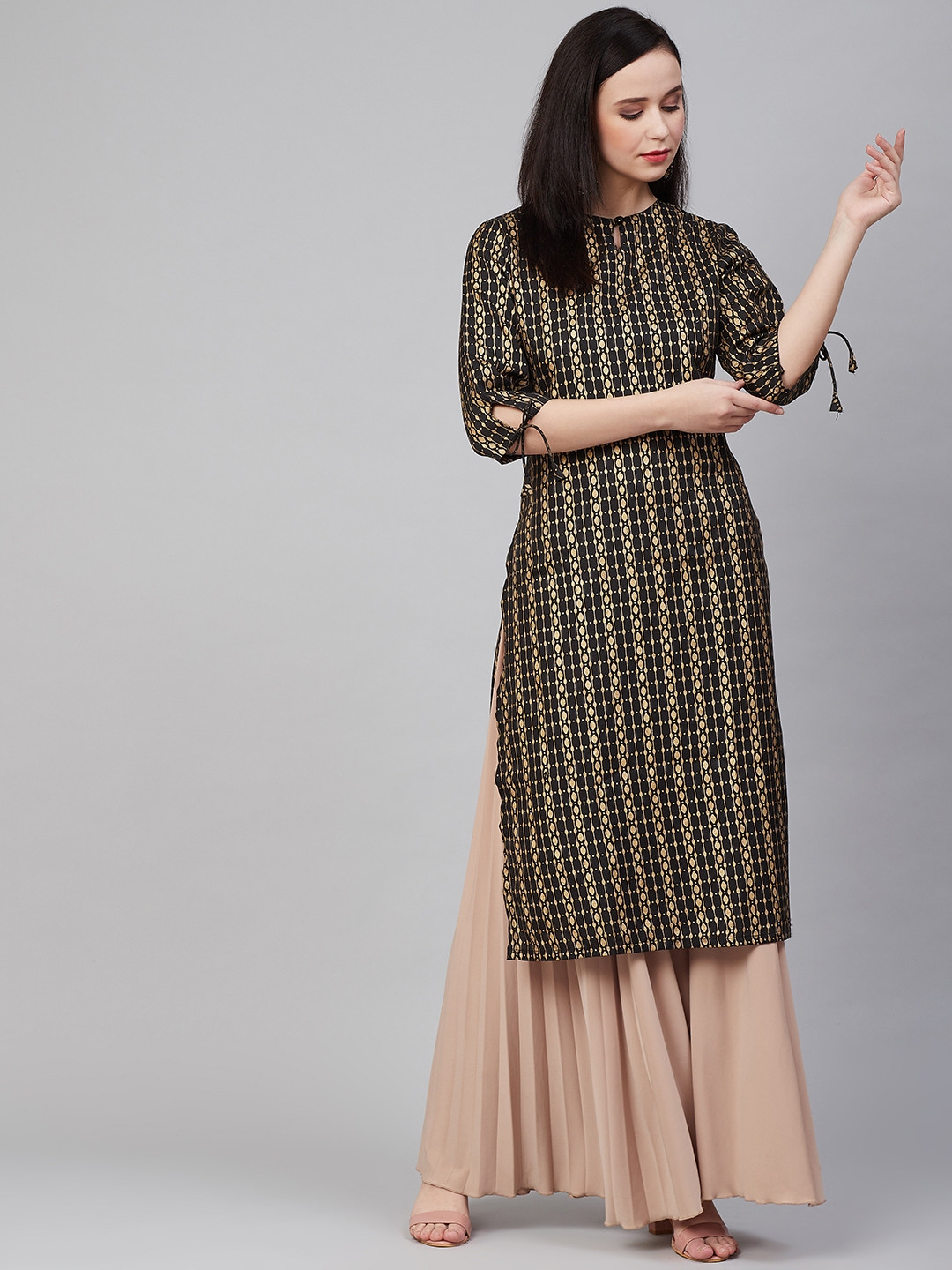 

Bhama Couture Women Black & Golden Block Print Straight Kurta