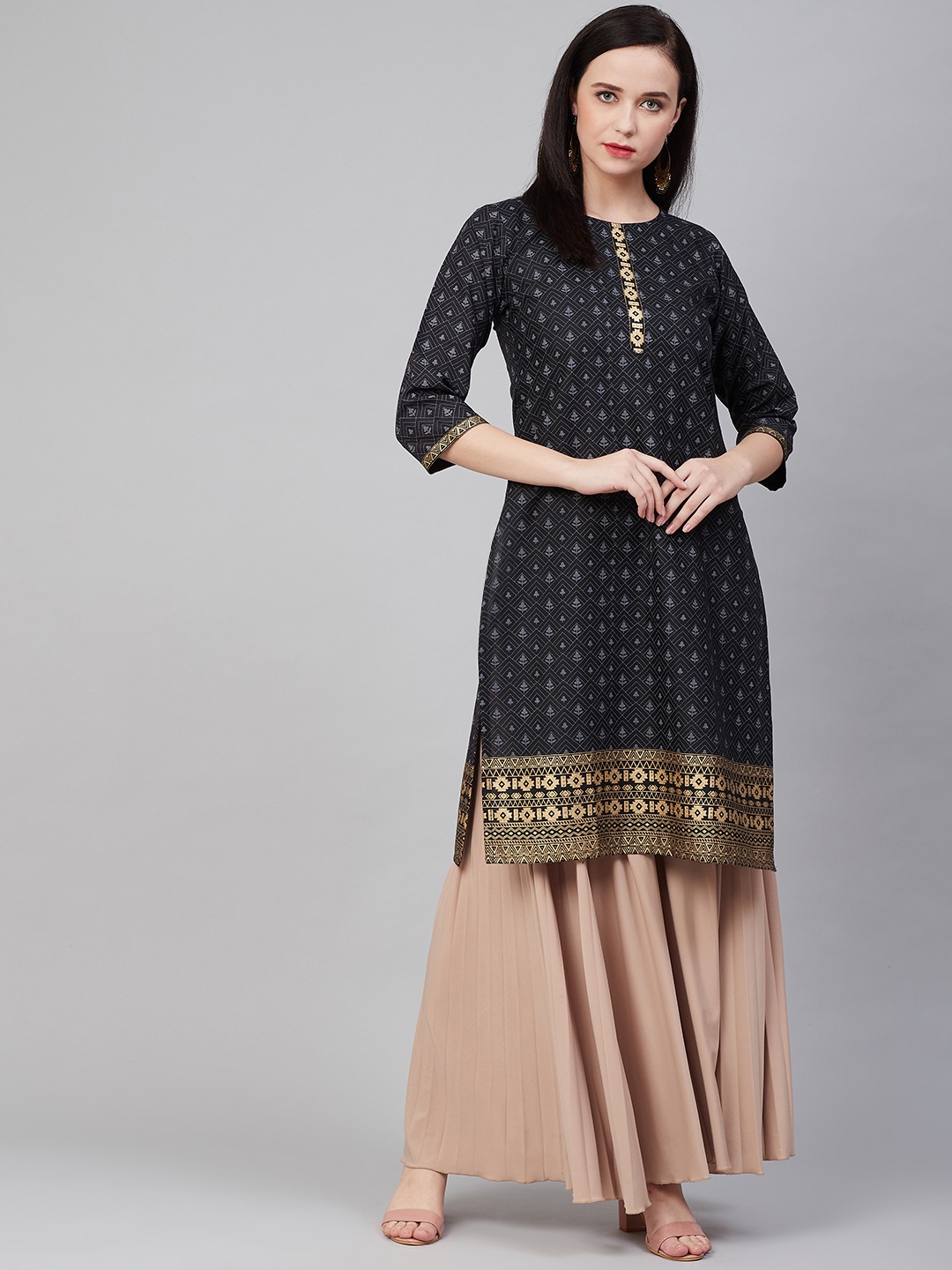 

Bhama Couture Women Black & Grey Block Print Straight Kurta