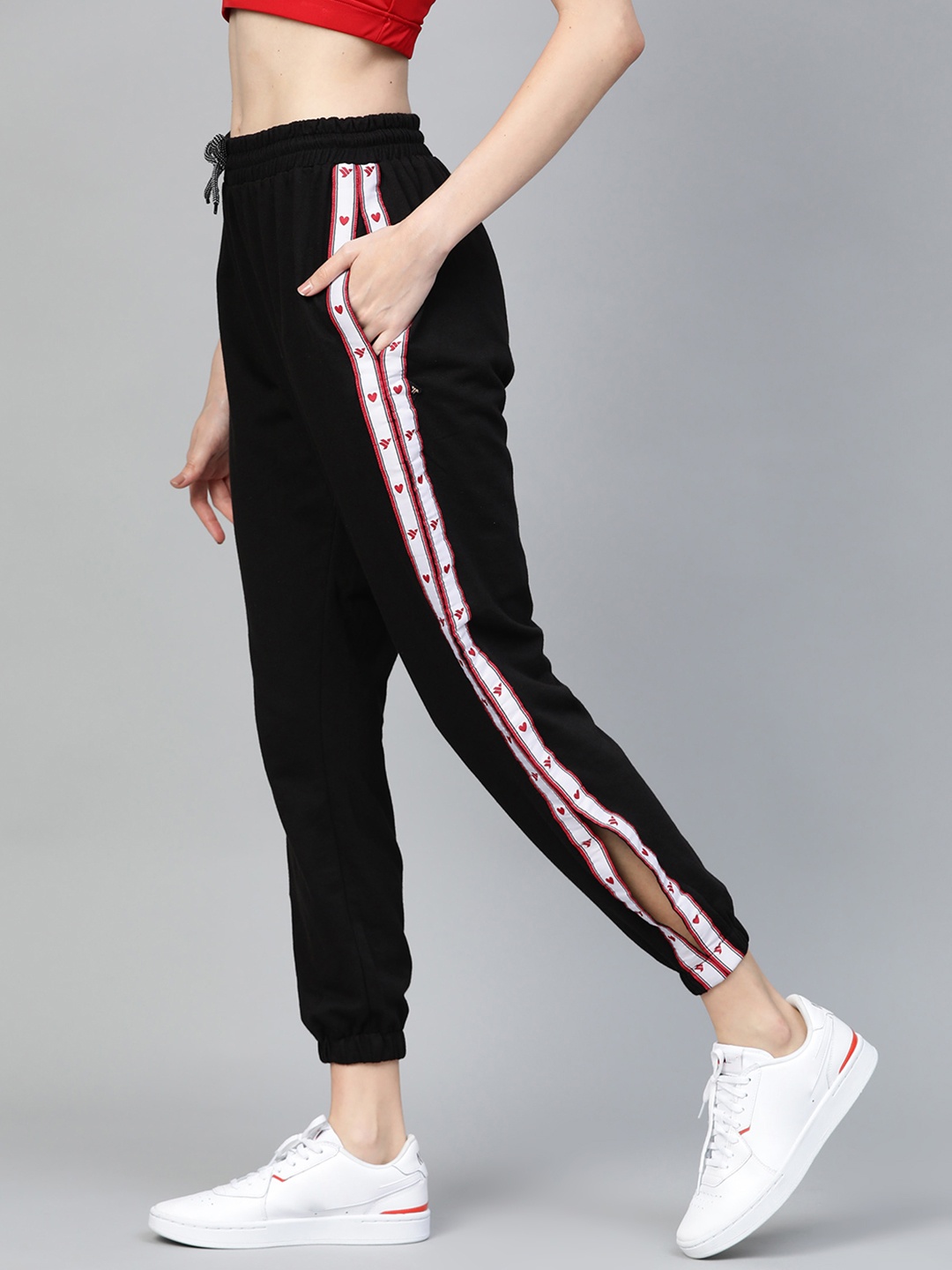 

Hubberholme Women Black Slim Fit Solid Joggers