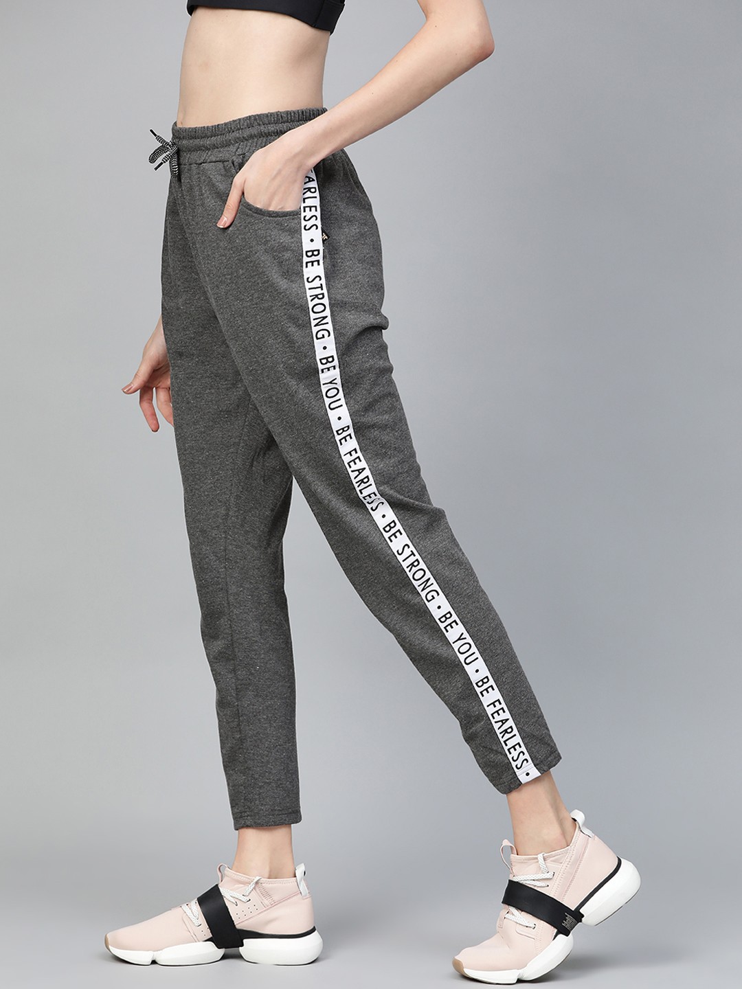 

Hubberholme Women Charcoal Grey Slim Fit Solid Cropped Track Pant
