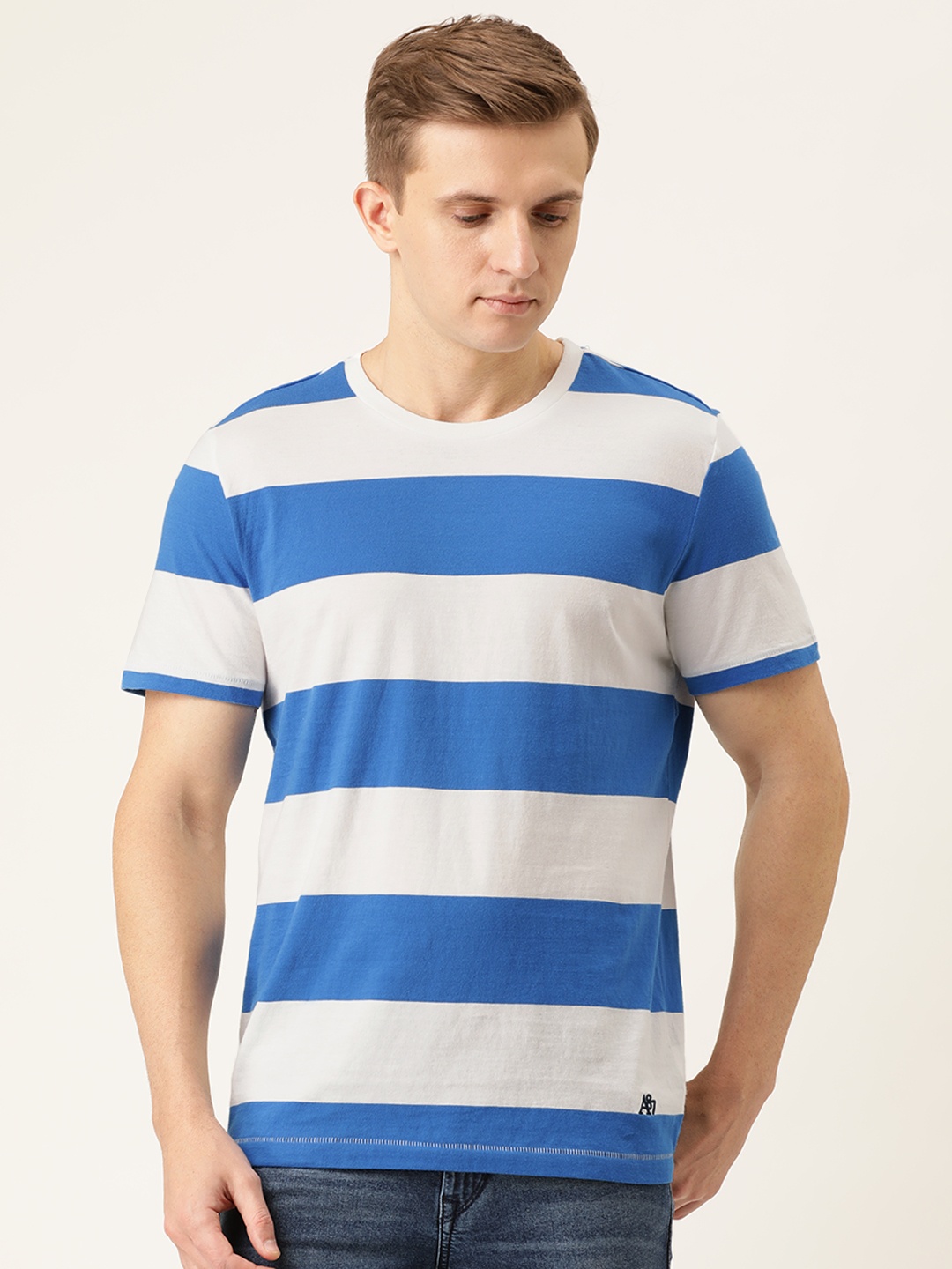 

Aeropostale Men White Blue Striped Round Neck Pure Cotton T-shirt