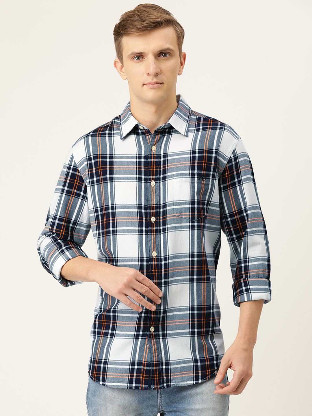 

Aeropostale Men White & Navy Blue Regular Fit Checked Casual Shirt