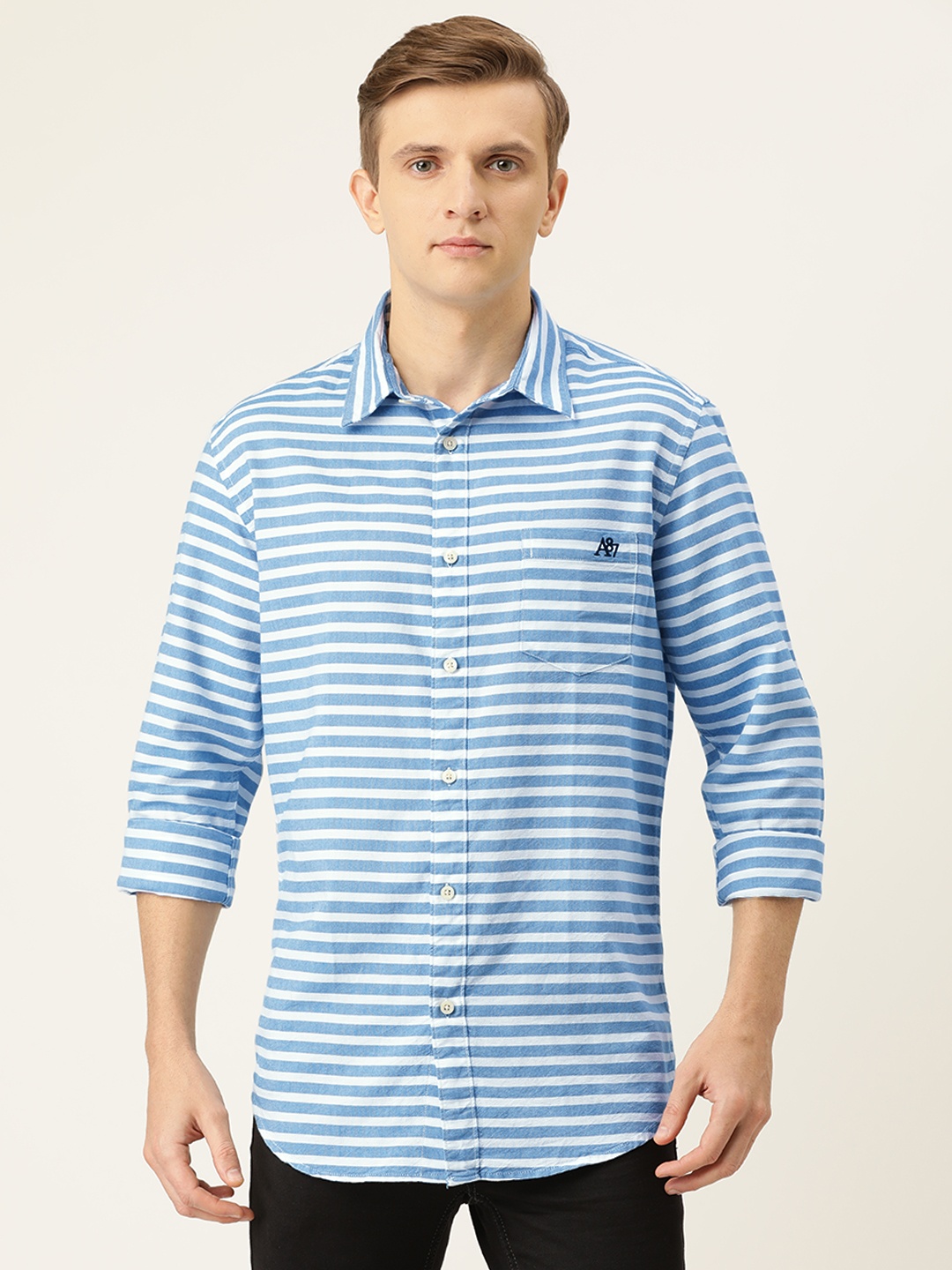 

Aeropostale Men Blue & White Regular Fit Striped Casual Shirt