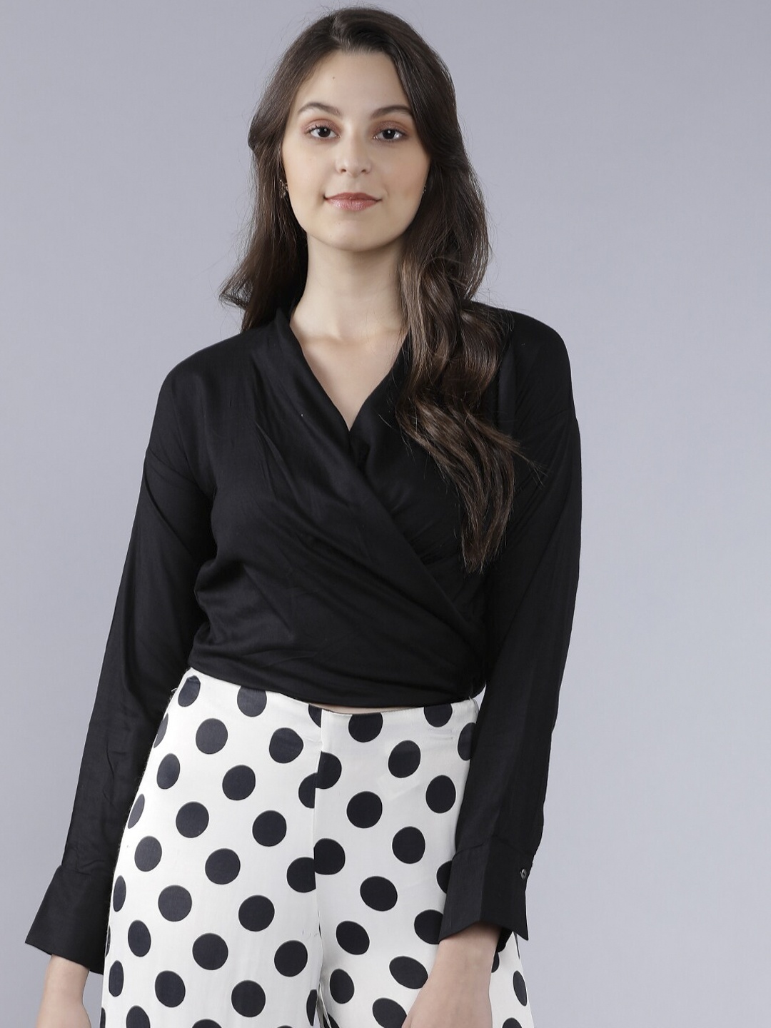 

Tokyo Talkies Women Black Solid Top