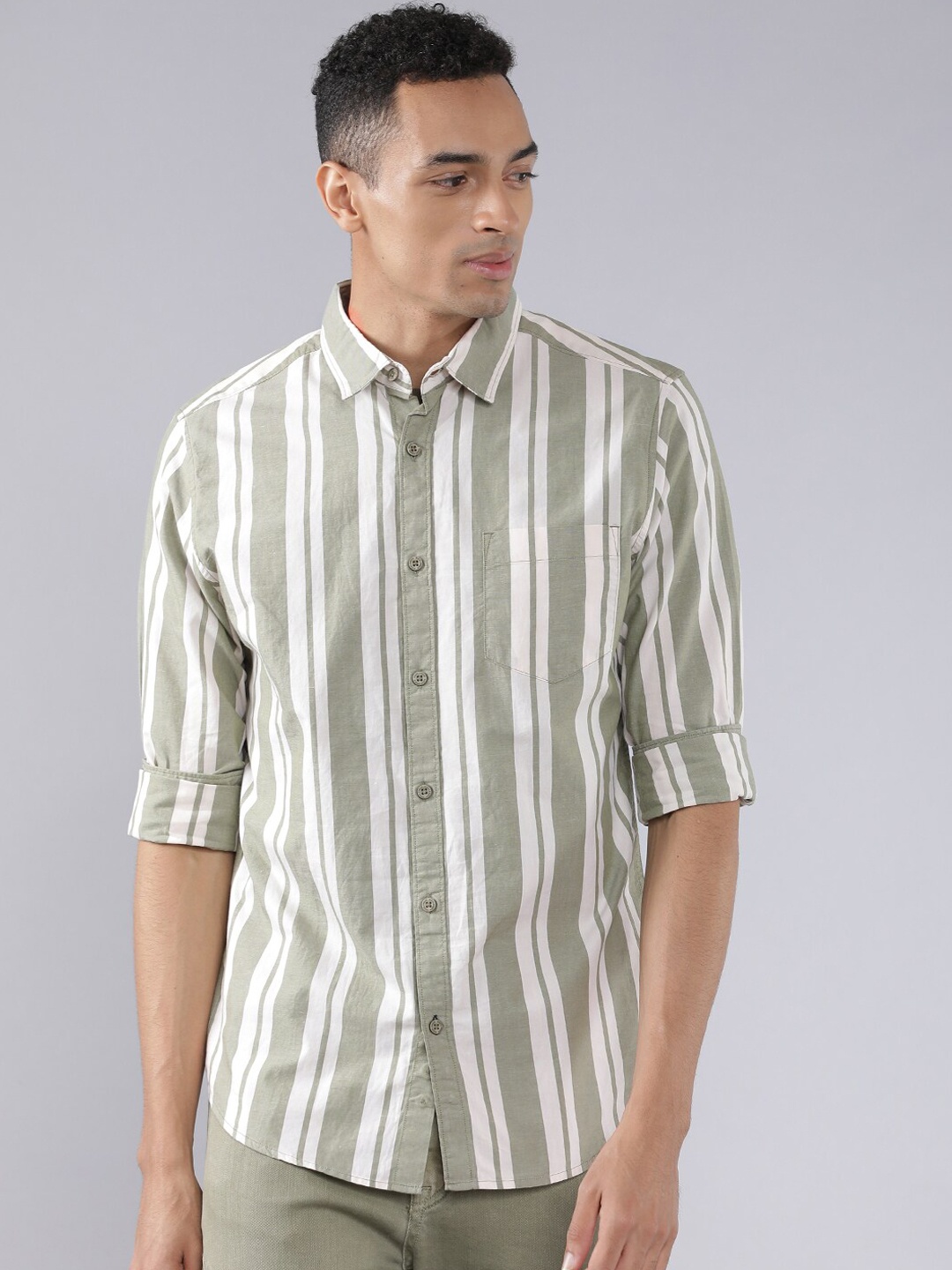 

HIGHLANDER Men Olive Green & White Slim Fit Striped Casual Shirt