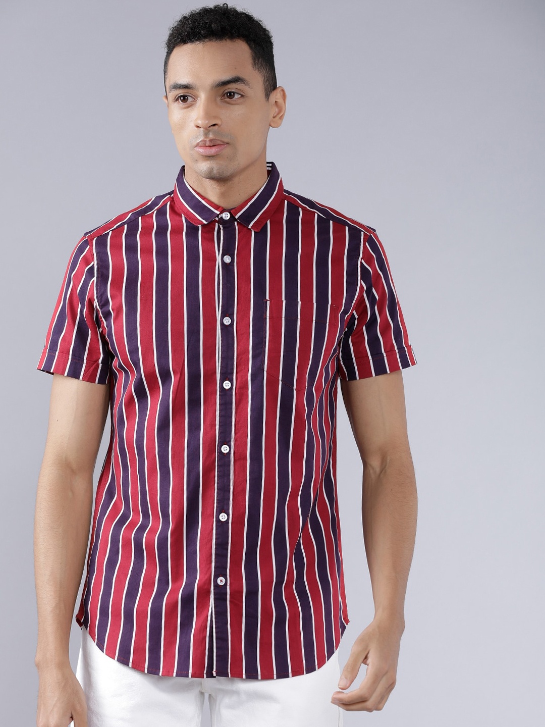 

HIGHLANDER Men Navy Blue & Red Slim Fit Striped Casual Shirt