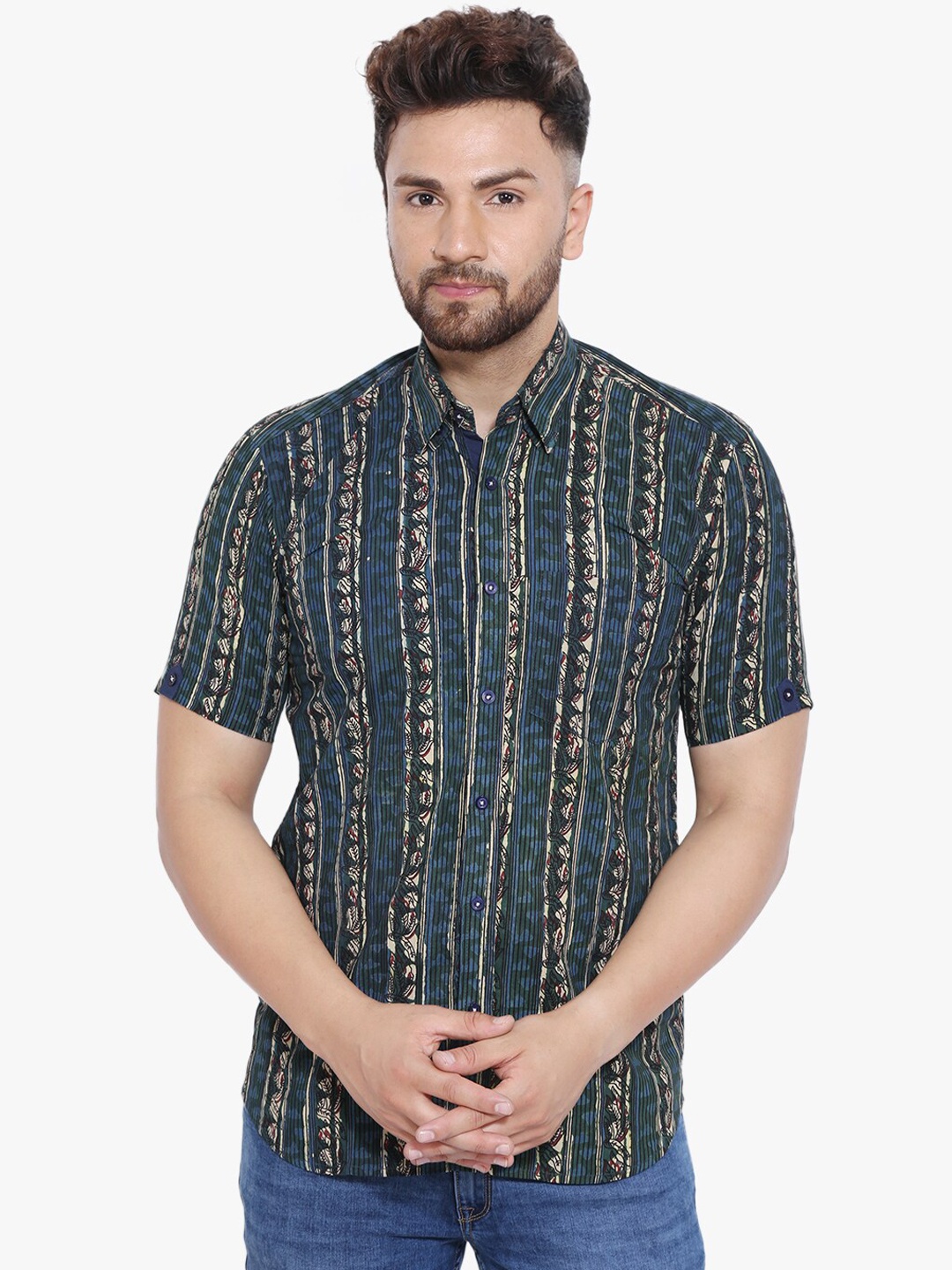 

Wintage Men Blue & Off-White Tailored Fit Striped Casual Shirt