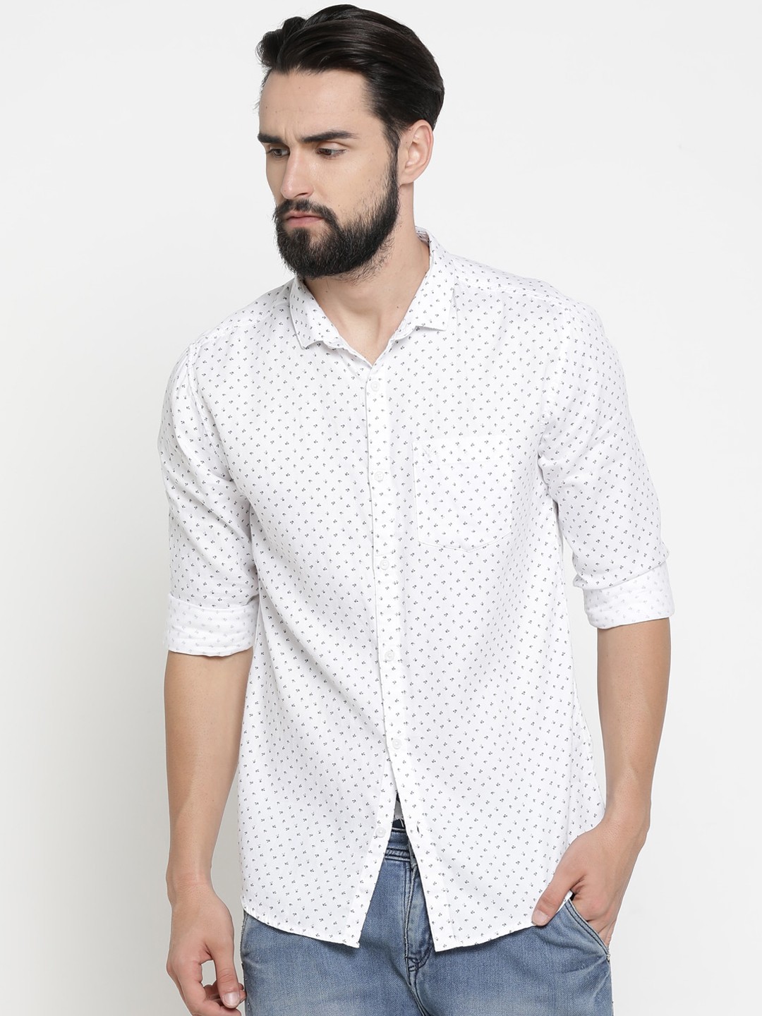 

SHOWOFF Men White & Navy Blue Slim Fit Printed Casual Shirt