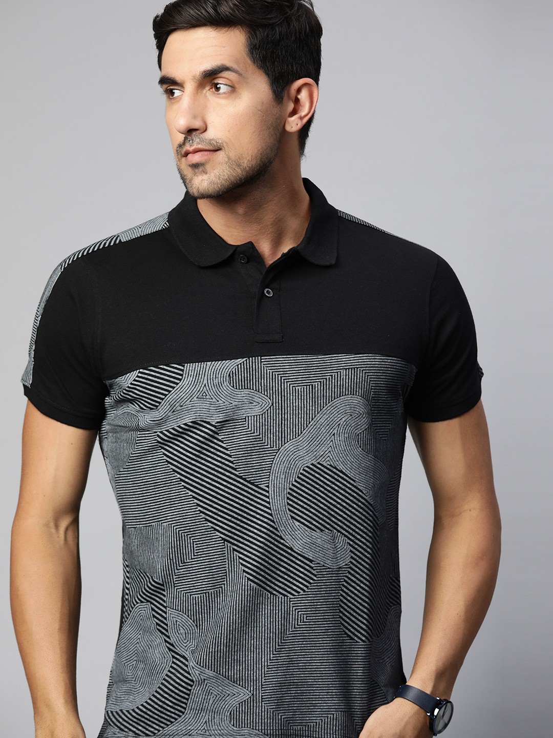 

Metronaut Men Black & Grey Printed Polo Collar T-shirt