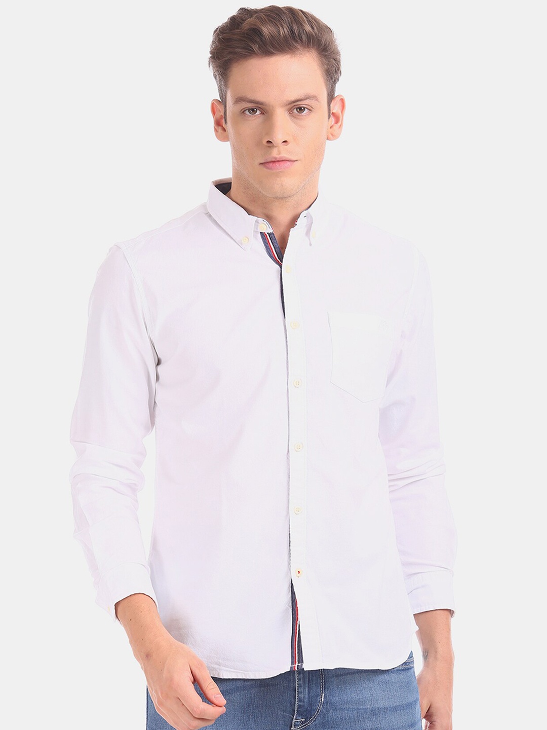 

Aeropostale Men White Regular Fit Solid Casual Shirt