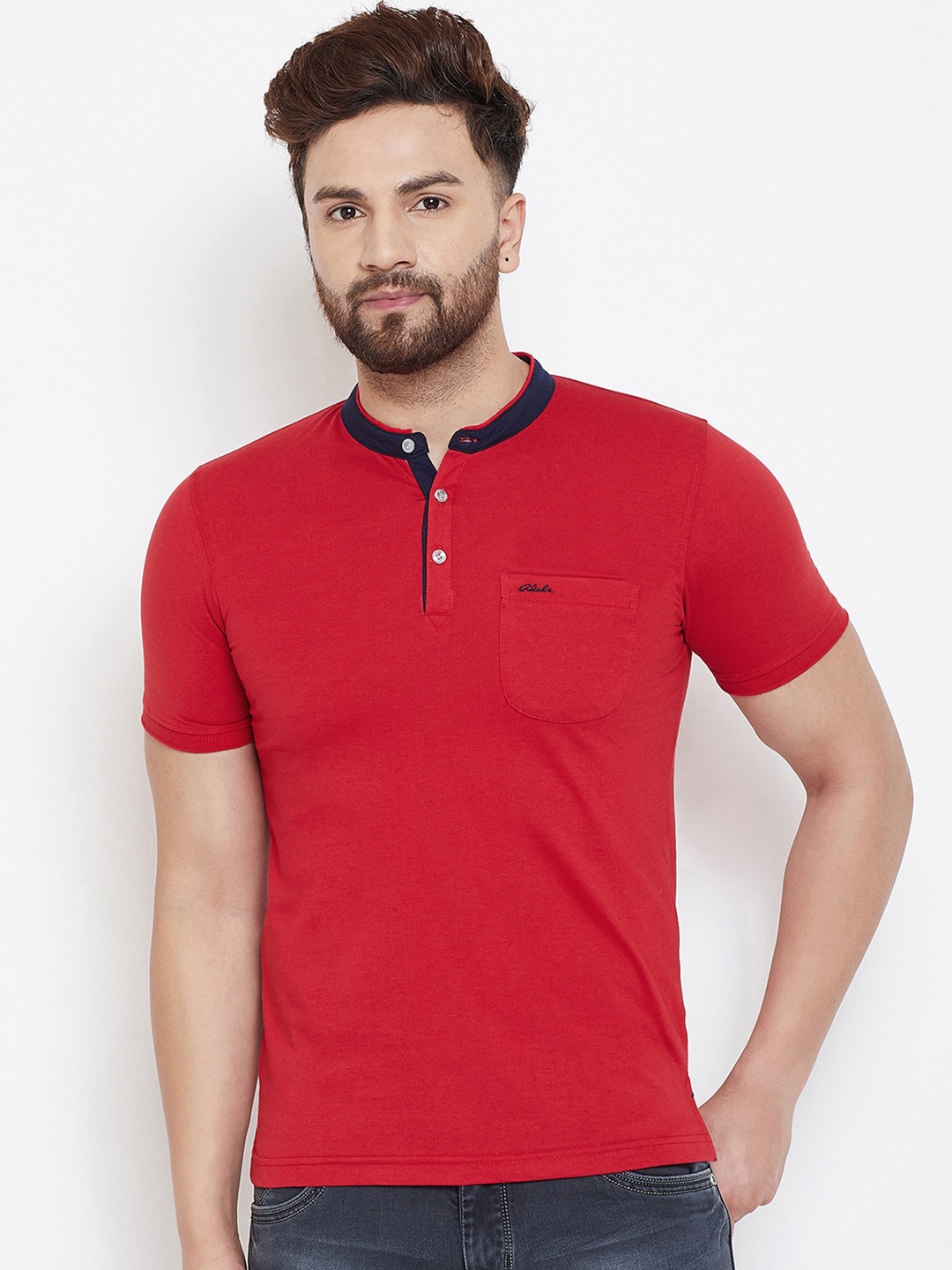 

Adobe Men Red Solid Henley Neck T-shirt