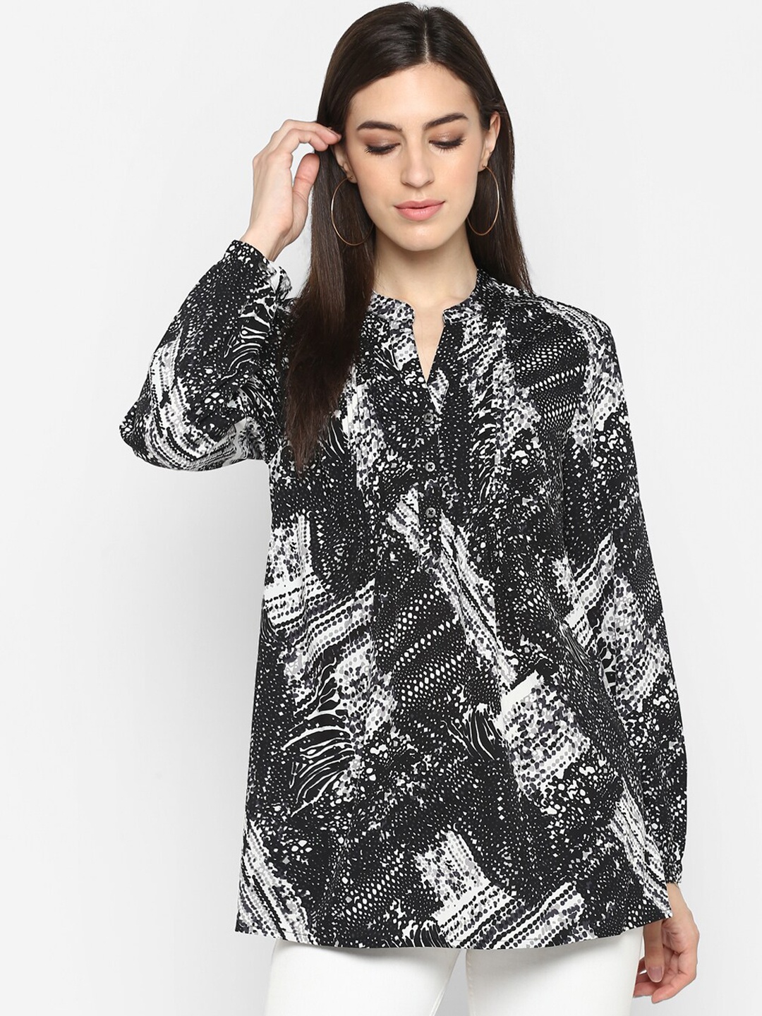 

Aditi Wasan Women Black & White Printed A-Line Top