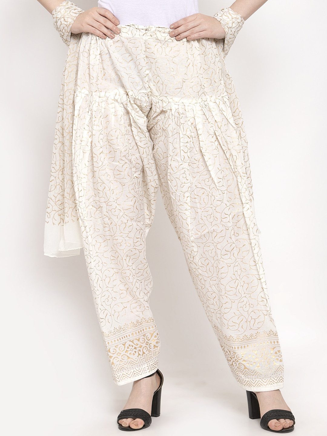 

Clora Creation Women Off-White & Gold-Coloured Printed Loose-Fit Salwar Dupatta Set