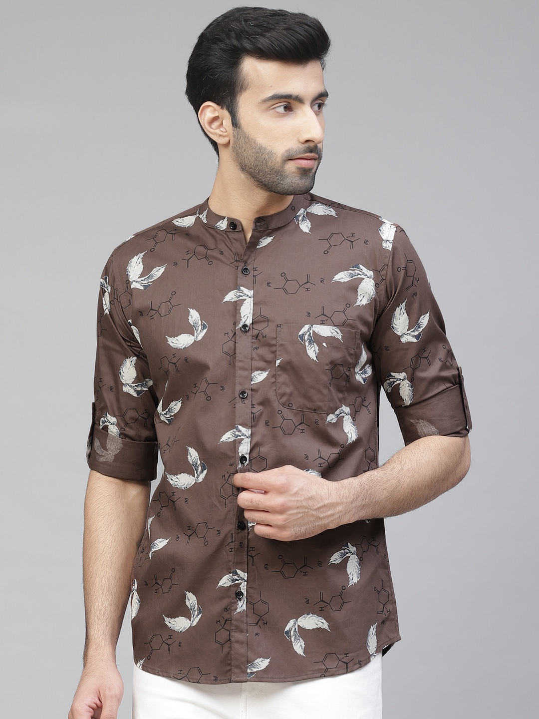 

DENNISON Men Brown & Off-White Smart Slim Fit Tropical Printed Casual Shirt