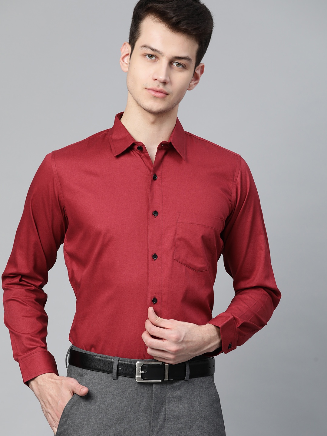 

DENNISON Men Maroon Smart Slim Fit Solid Formal Shirt