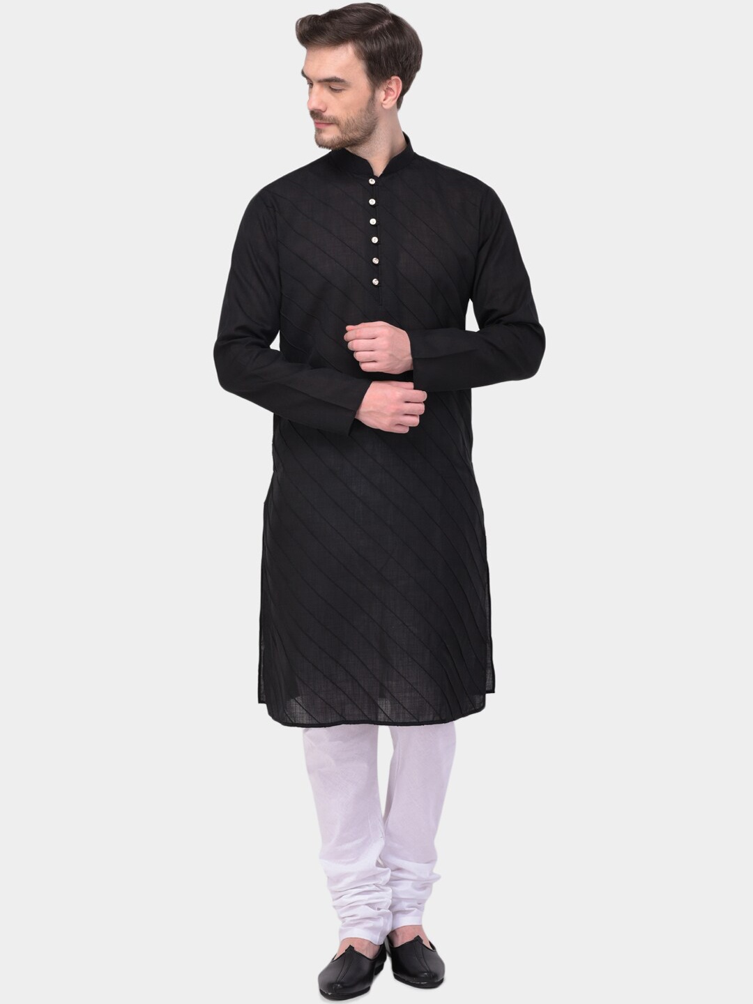 

SG LEMAN Men Black & White Embroidered Kurta with Churidar