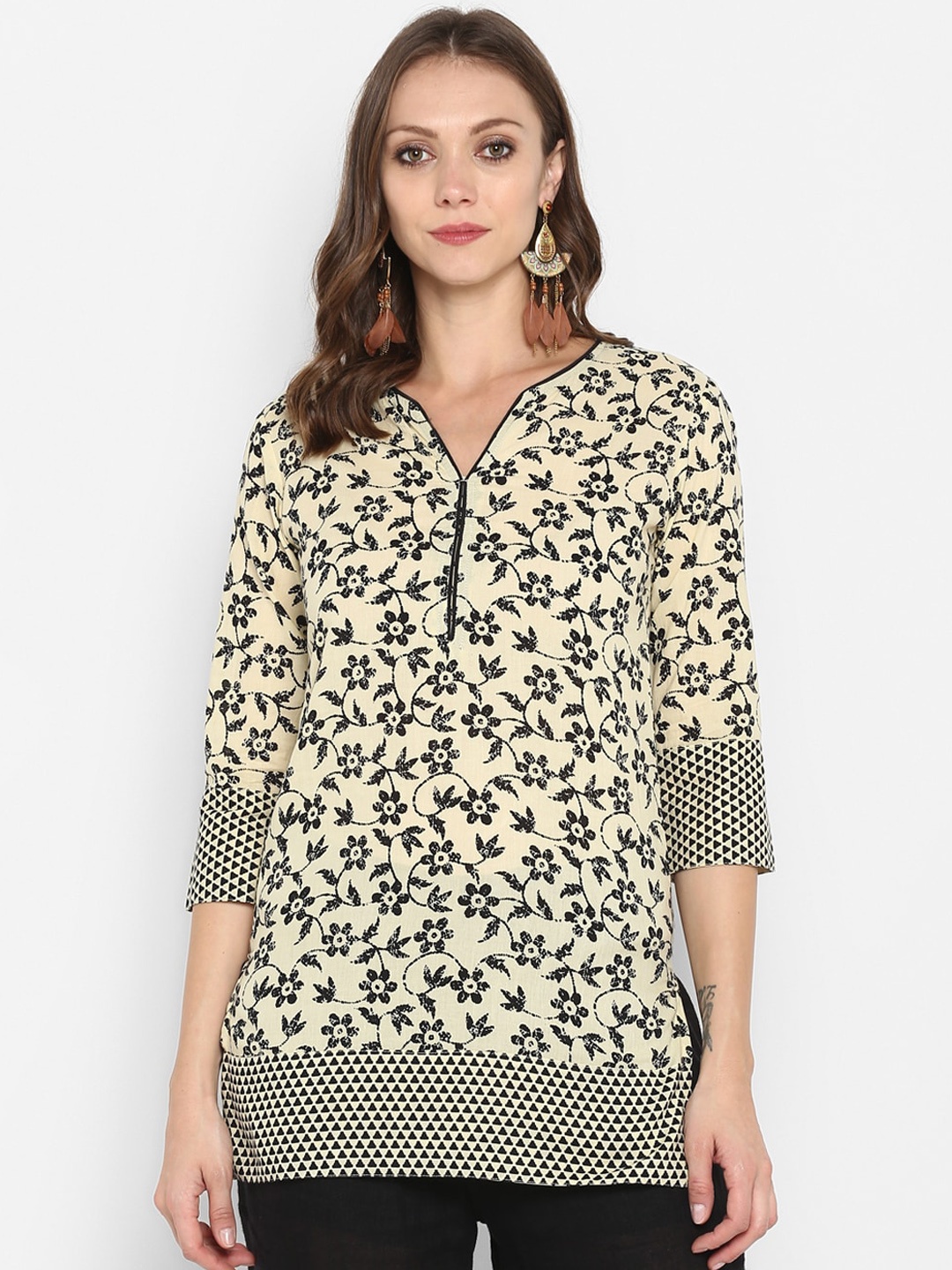 

Aprique FAB Women Off-White & Black Printed Pure Cotton Straight Kurti, Beige