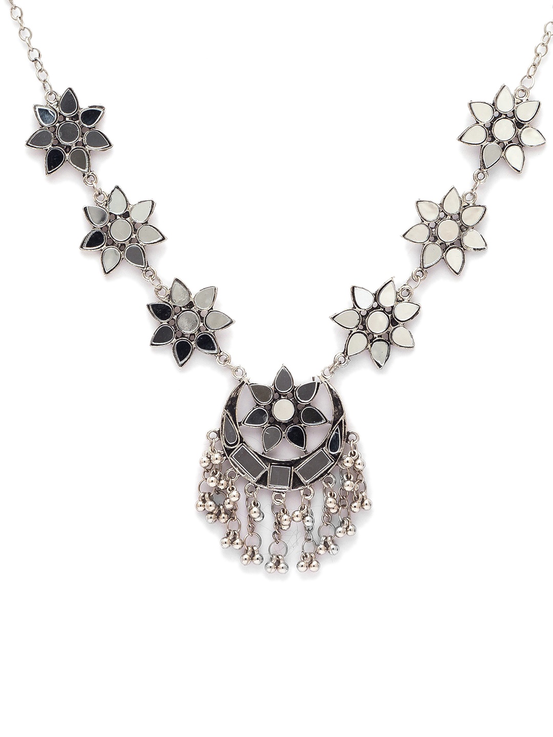

Globus Silver-Plated Floral Shaped Mirrored Necklace