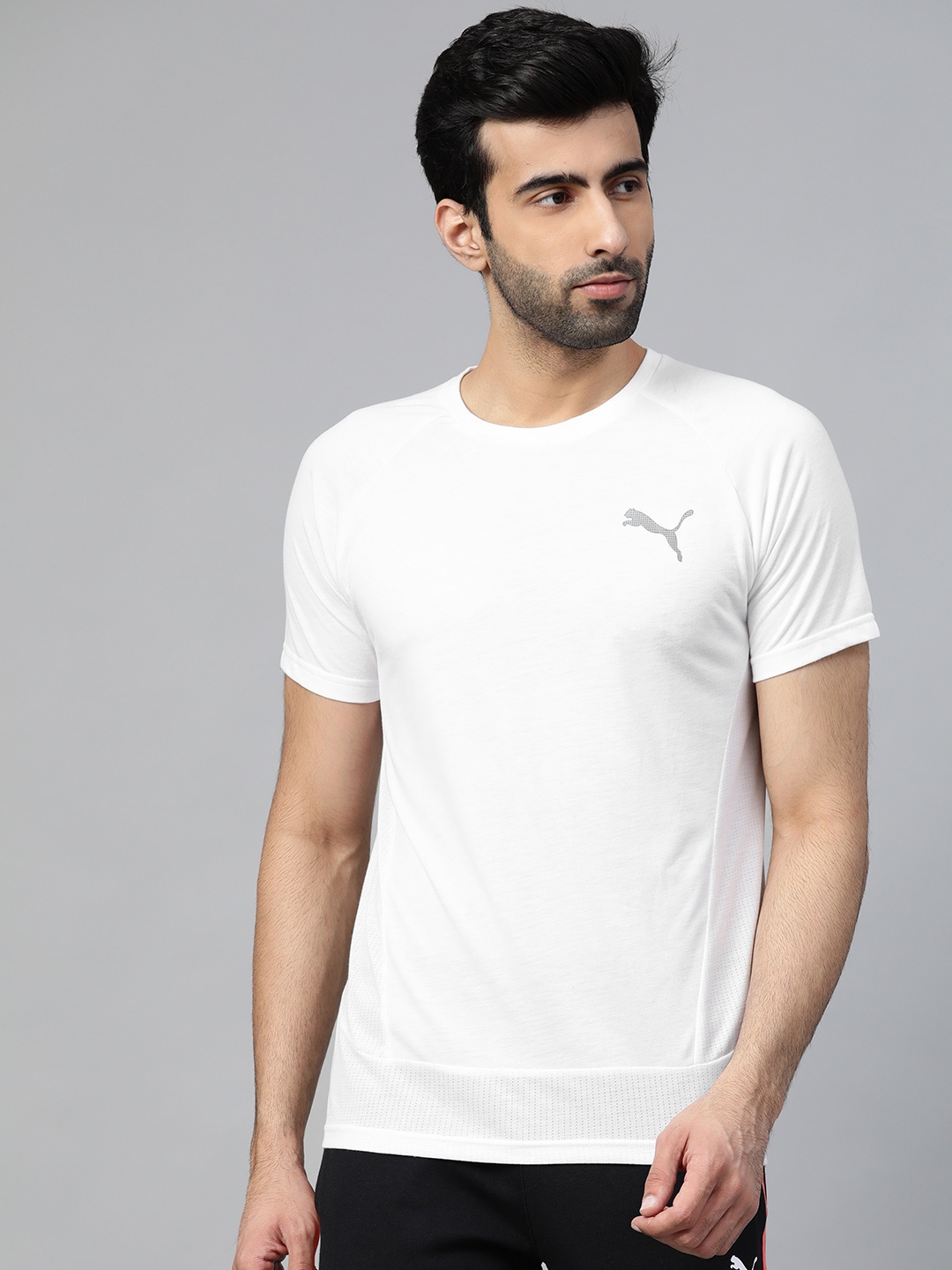 

Puma Men White Evostripe Solid Round Neck T-shirt