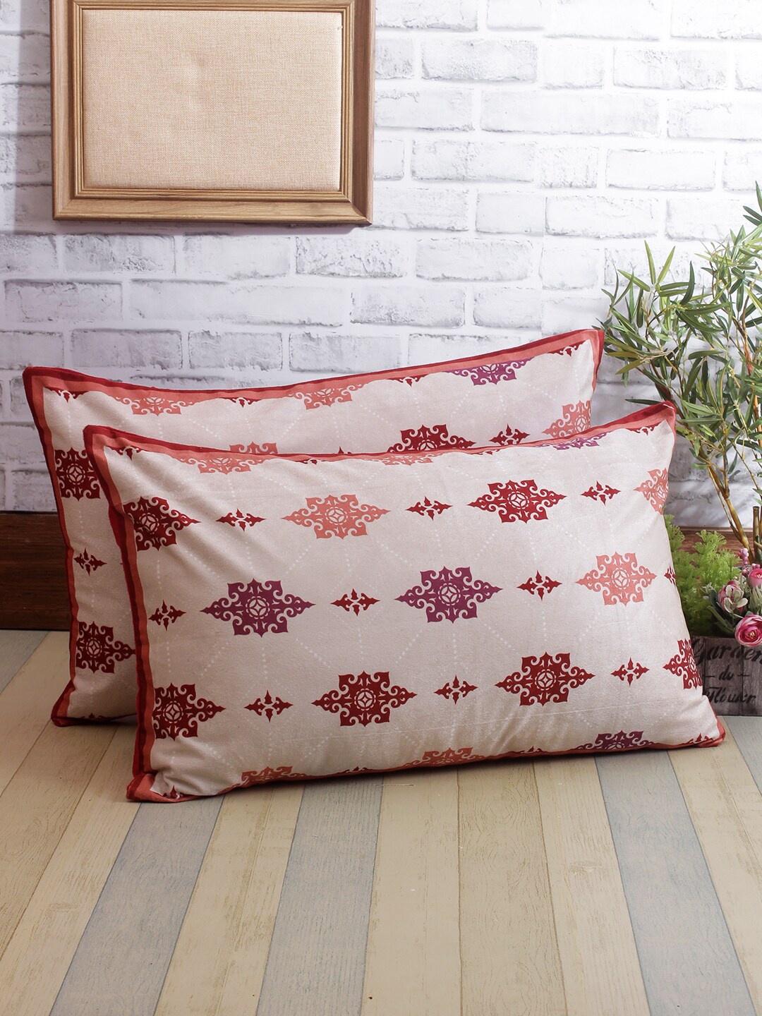 

ROMEE Set Of 2 Cream-Coloured & Red Ethnic Motifs Print Pillow Covers