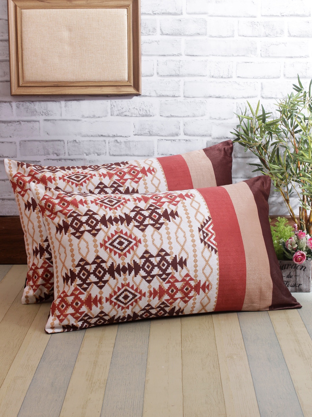 

ROMEE Set Of 2 Cream-Coloured & Brown Ethnic Motifs Print Pillow Covers