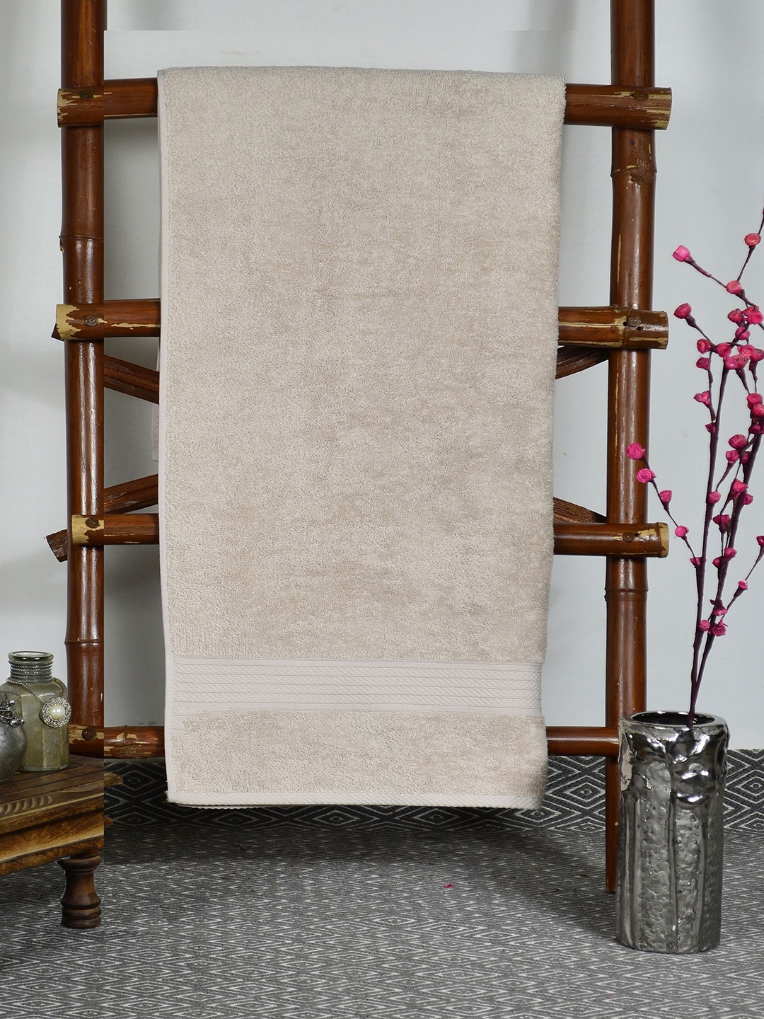 

AVI Living Unisex Beige Solid Bliss Egyptian 550 GSM Bath Towel