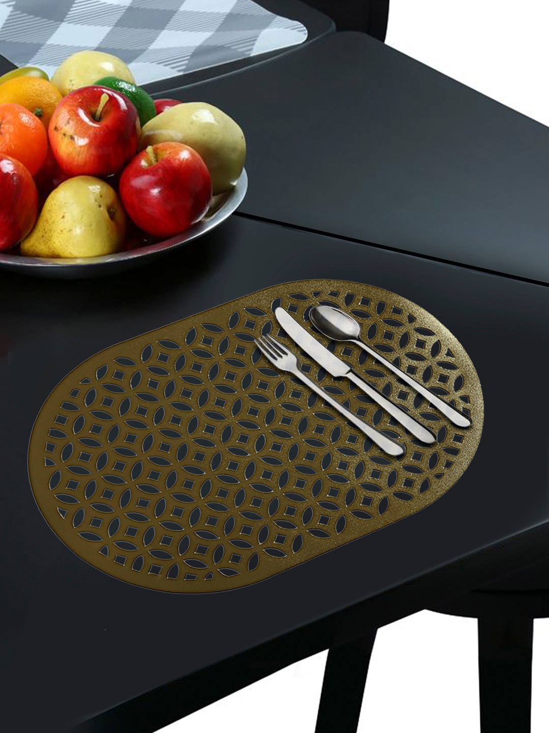 

Kuber Industries Set of 6 Gold-Toned Geometric Pattern Soft Leather Dining Table Mats