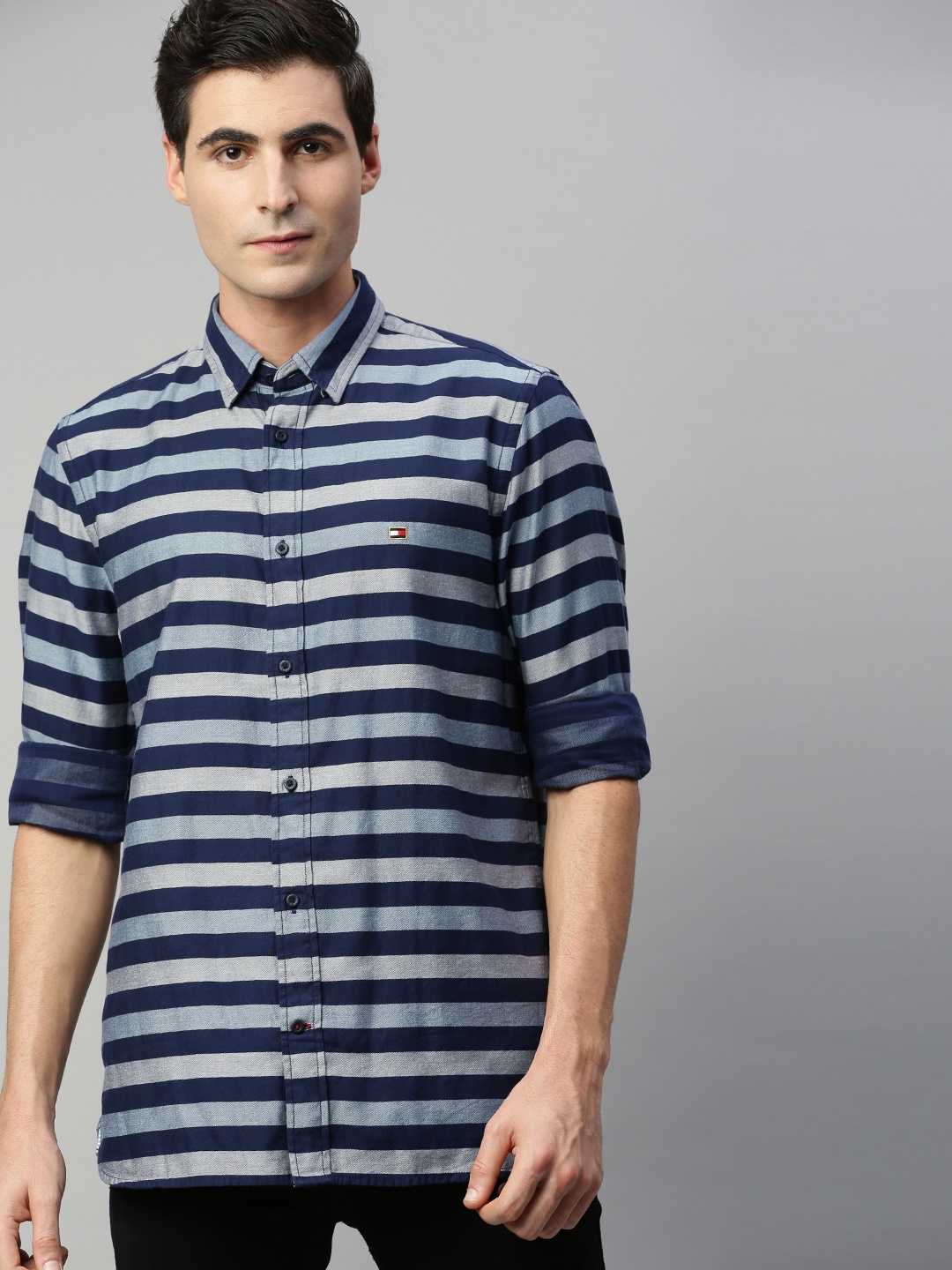 

Tommy Hilfiger Men Navy Blue & Grey Regular Fit Striped Casual Shirt