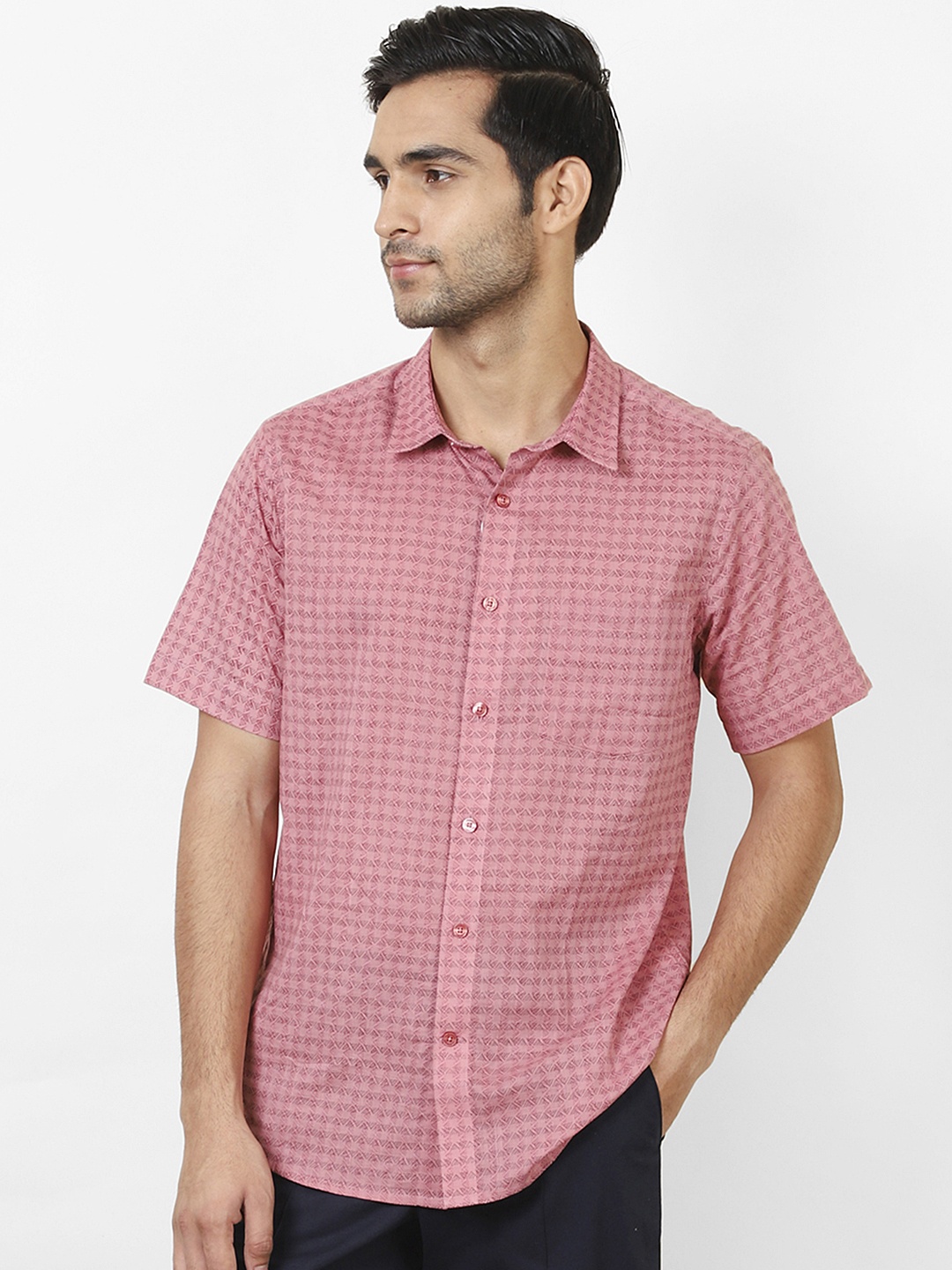 

Fabindia Men Pink Slim Fit Checked Pigment Hand Block Casual Shirt