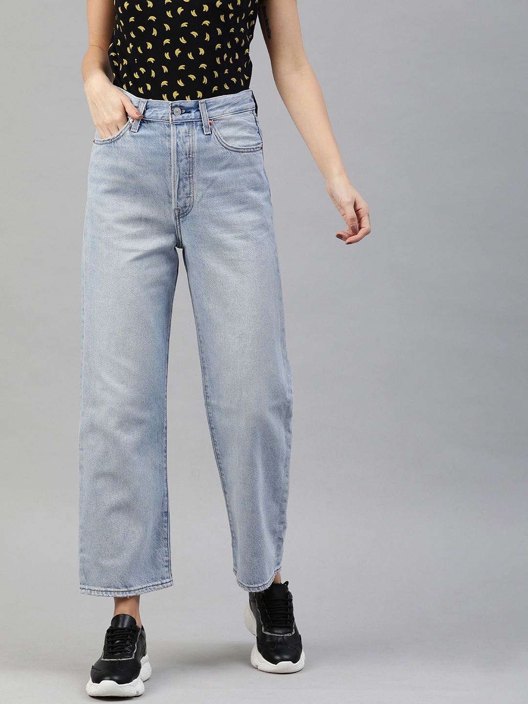 

Levis Women Blue Straight Fit High-Rise Clean Look Jeans