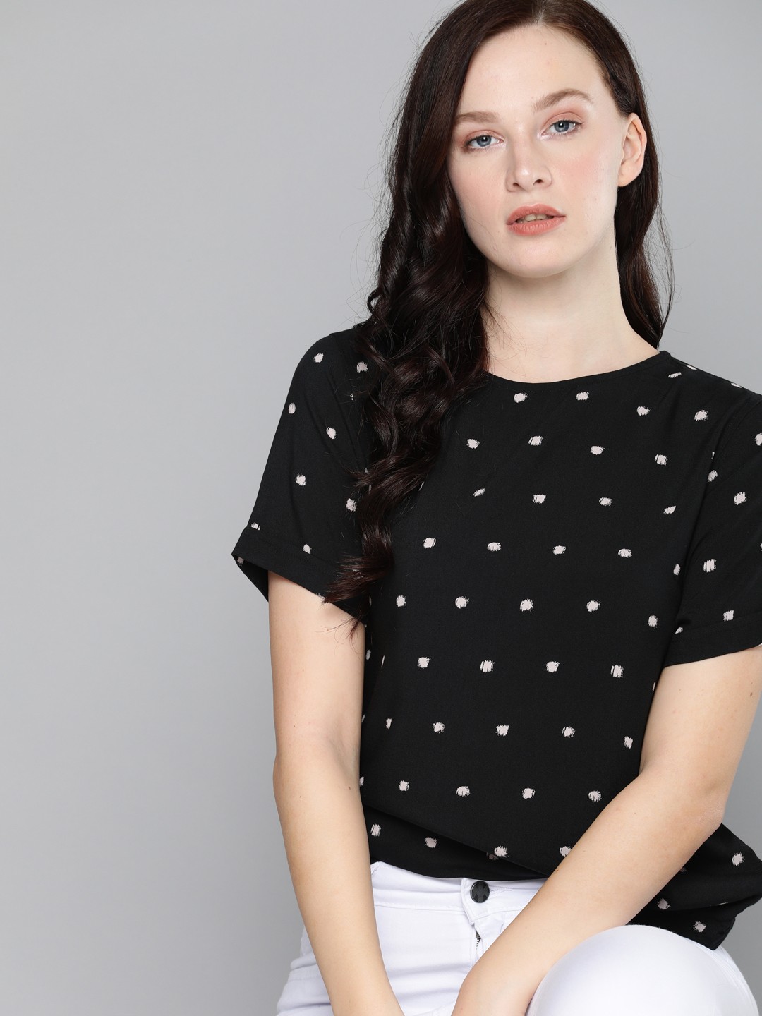 

Levis Black & White Micro Ditsy Printed Regular Top