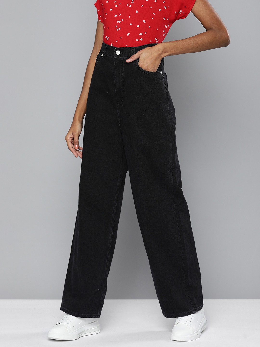 

Levis Women Black Wide Leg High-Rise Stretchable Jeans