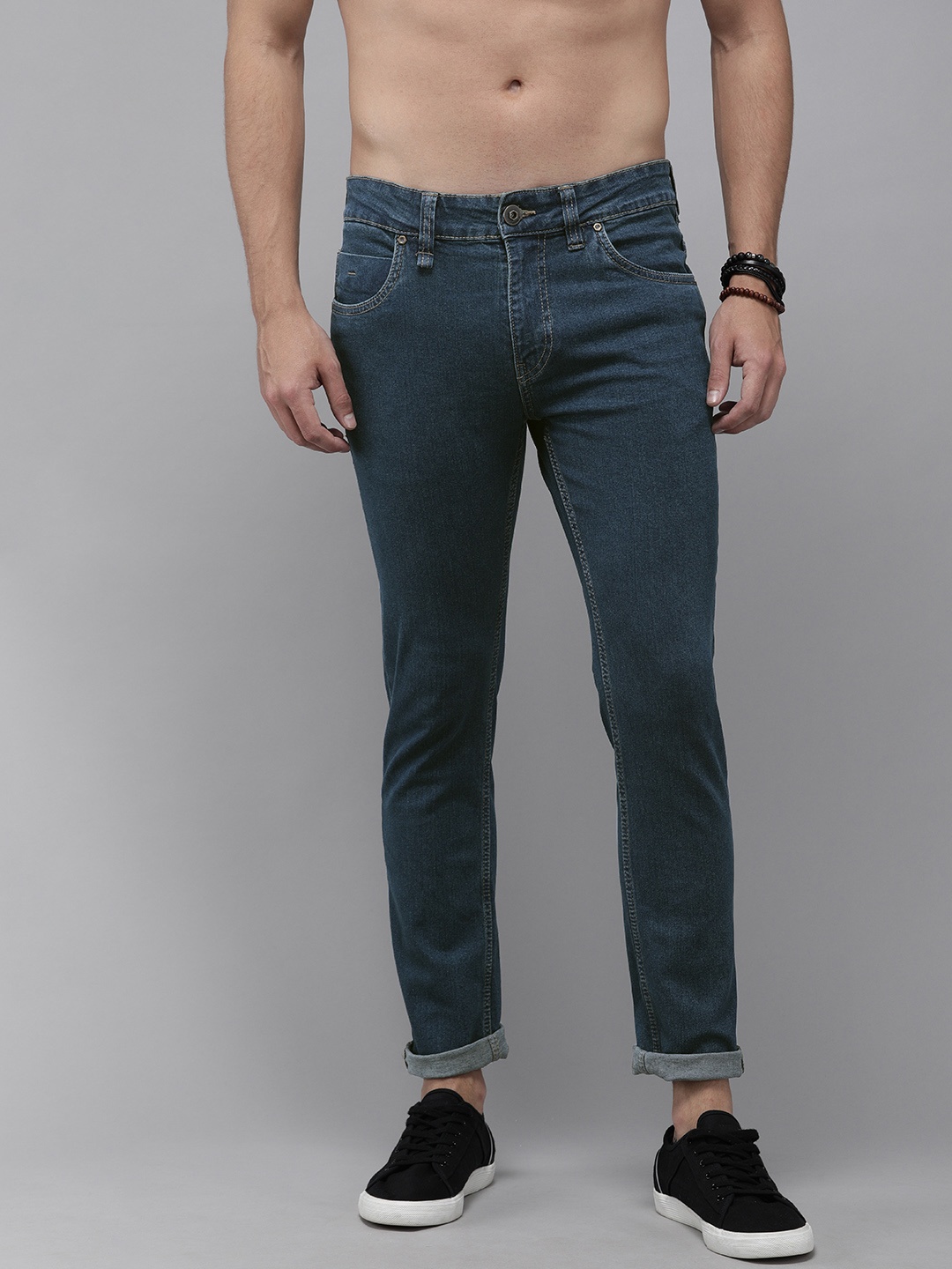 

Roadster Men Blue Slim Fit Mid-Rise Clean Look Stretchable Jeans