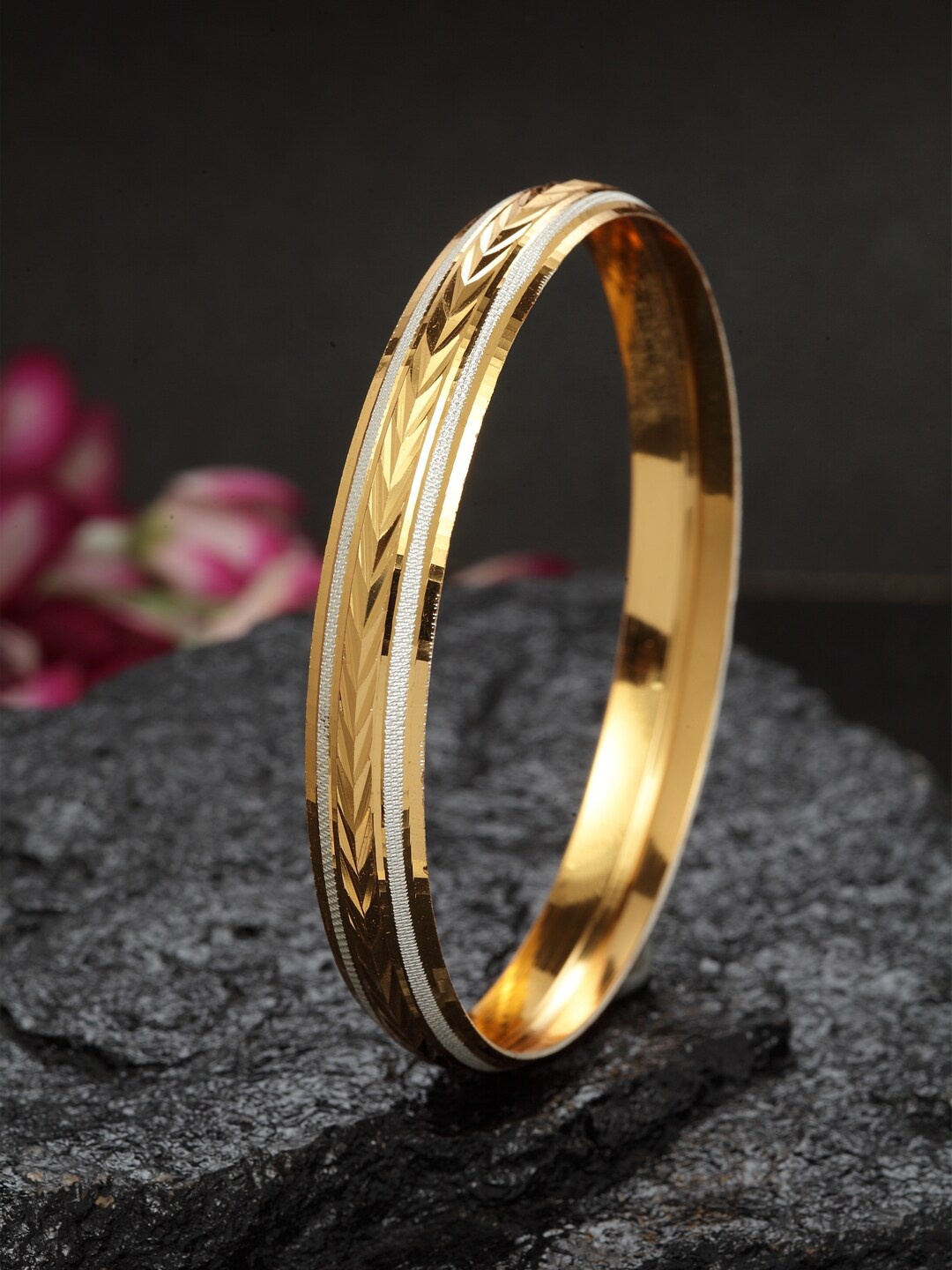 

DUGRISTYLE Men Gold-Toned Sterling Silver Gold-Plated Cuff Bracelet