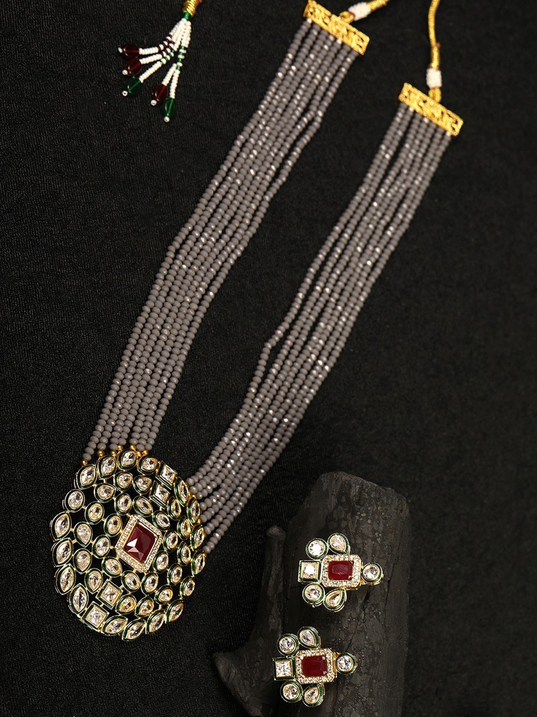 Priyaasi Grey & Magenta Gold-Plated Kundan Studded & Beaded Handcrafted Jewellery Set