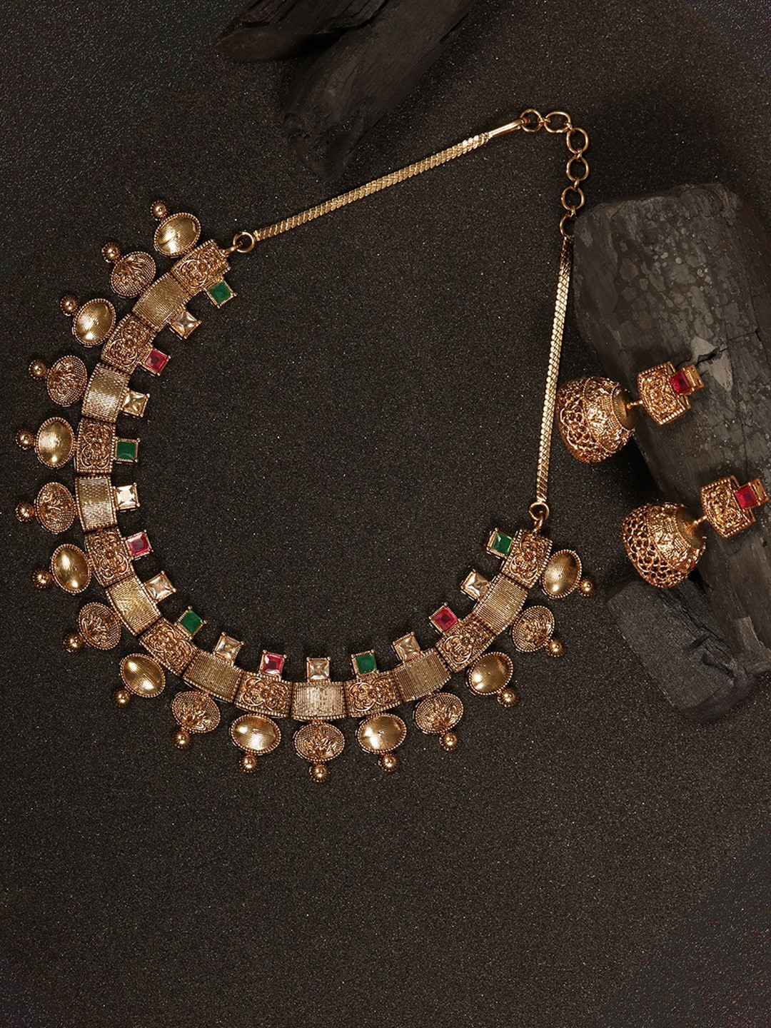 

Priyaasi Pink & Green Gold-Plated Stone-Studded Handcrafted Jewellery Set