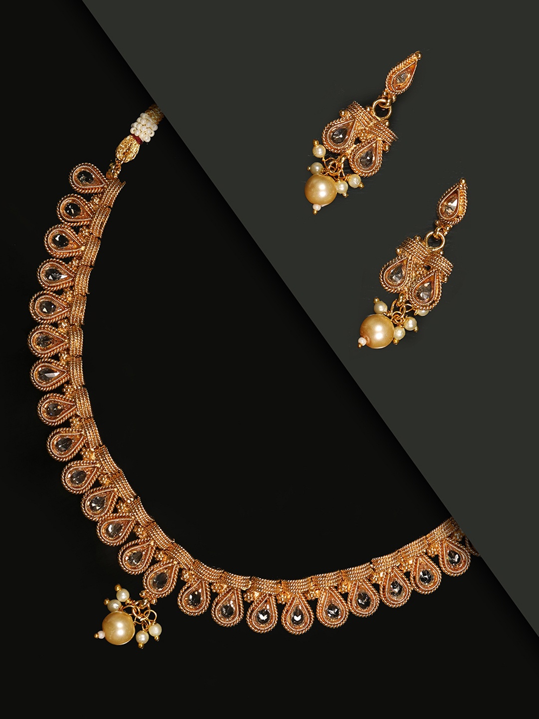 

Priyaasi Gold-Plated Stone-Studded & Beaded Handcrafted Jewellery Set